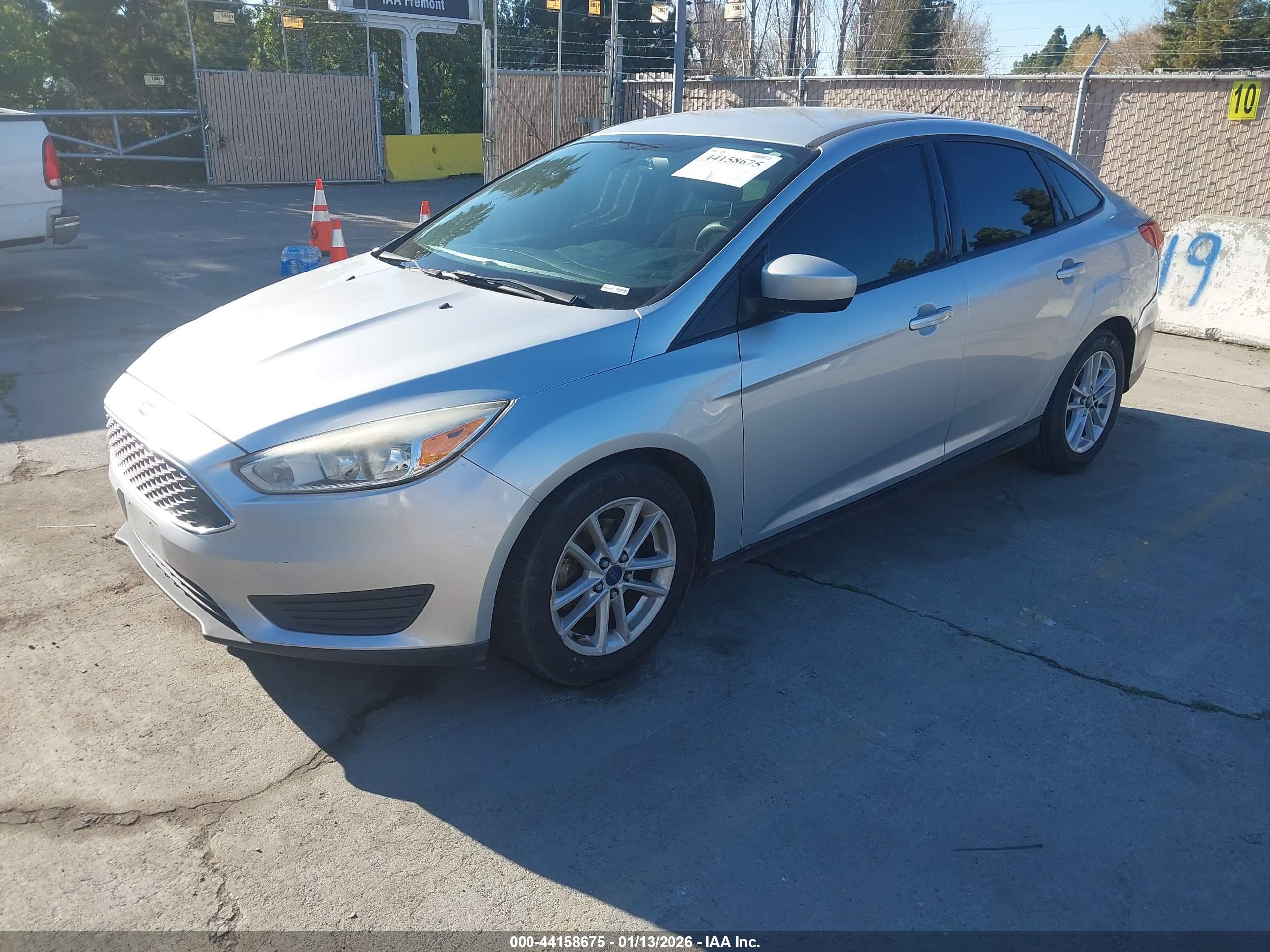 FORD FOCUS image 2
