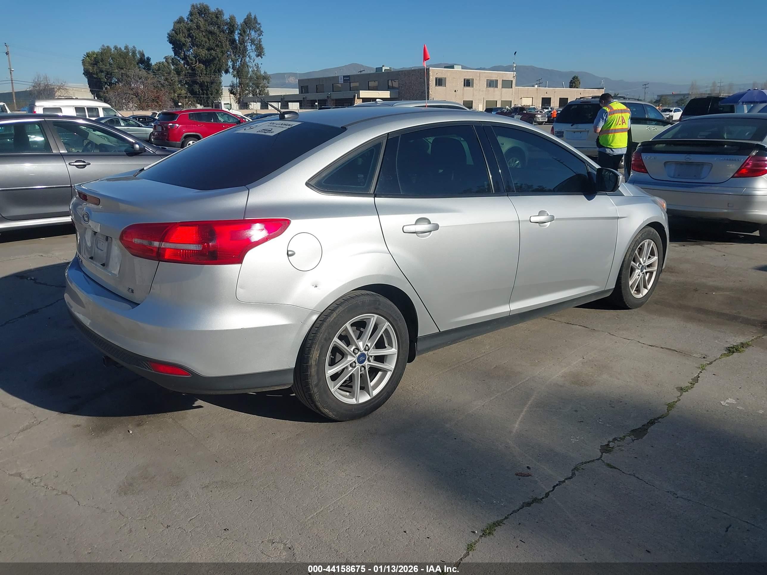 FORD FOCUS image 4