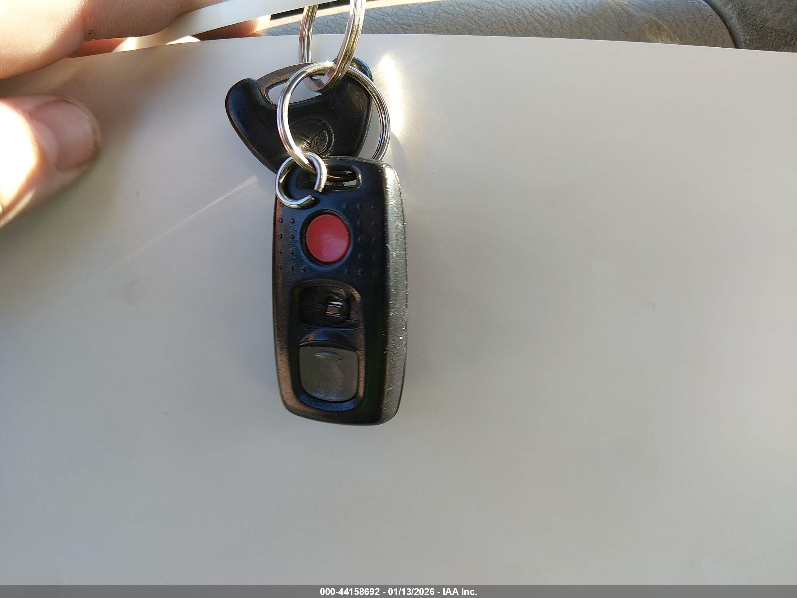 MAZDA MPV image 11