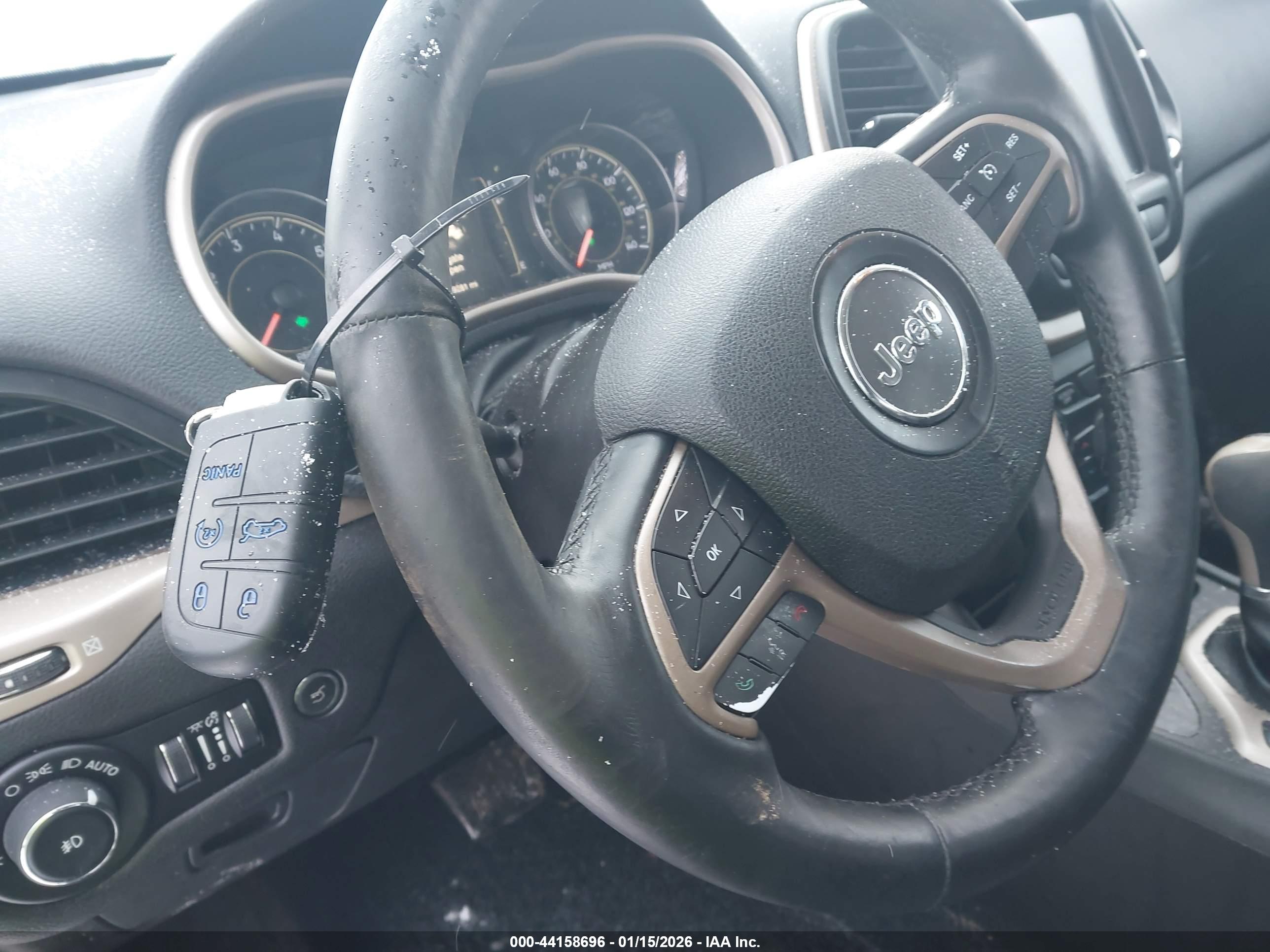JEEP CHEROKEE image 11