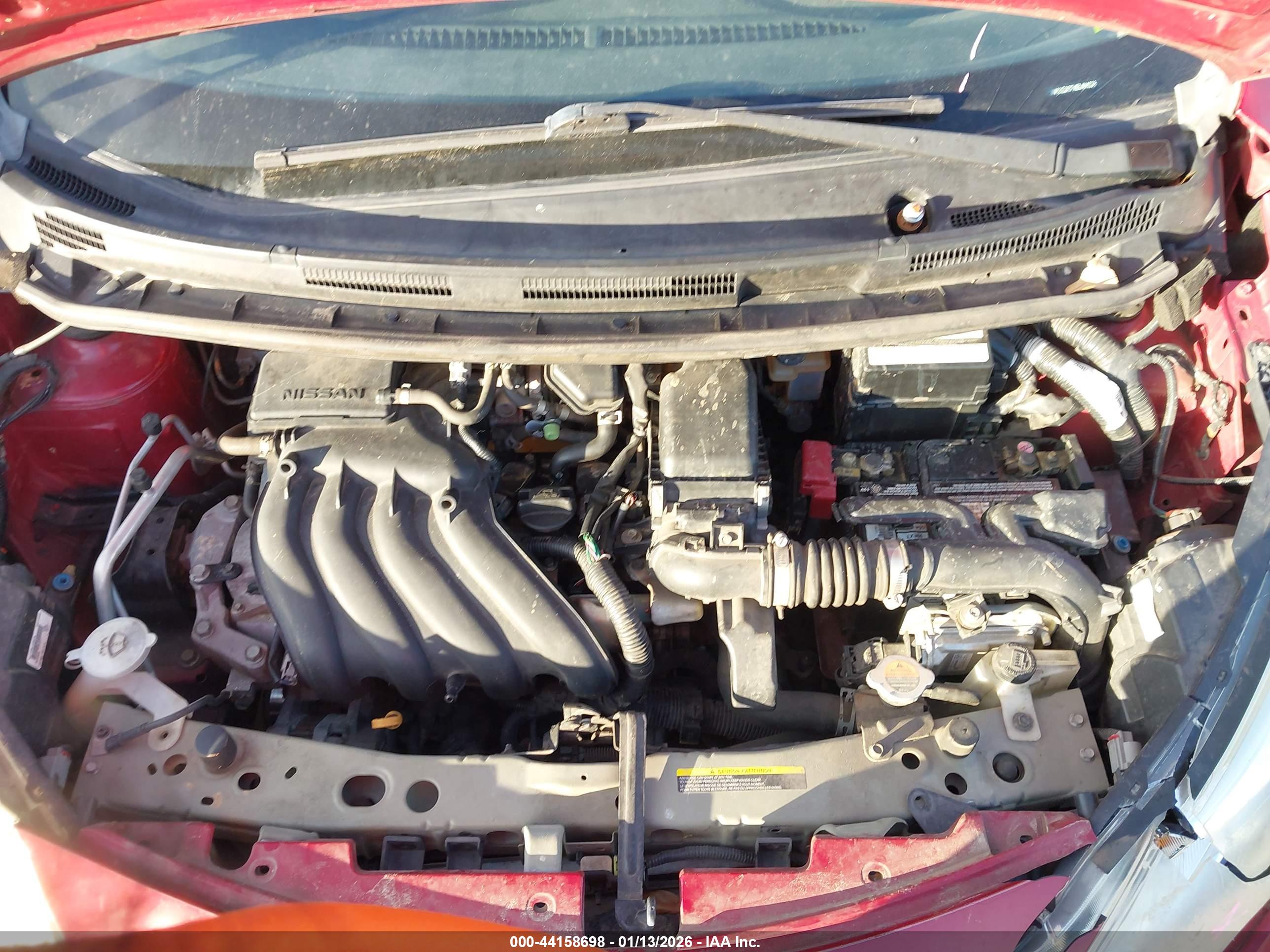 NISSAN VERSA image 10