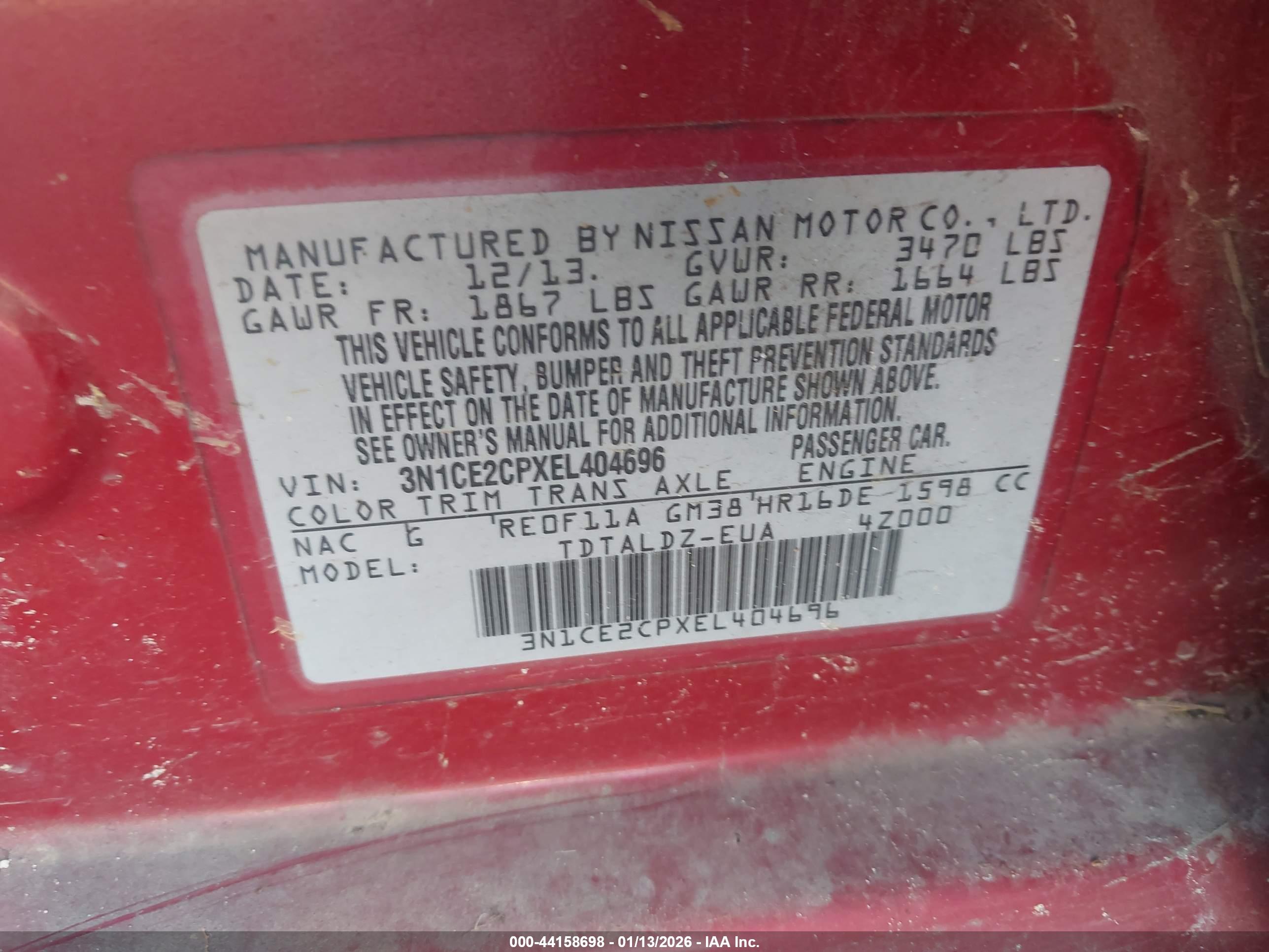 NISSAN VERSA image 9