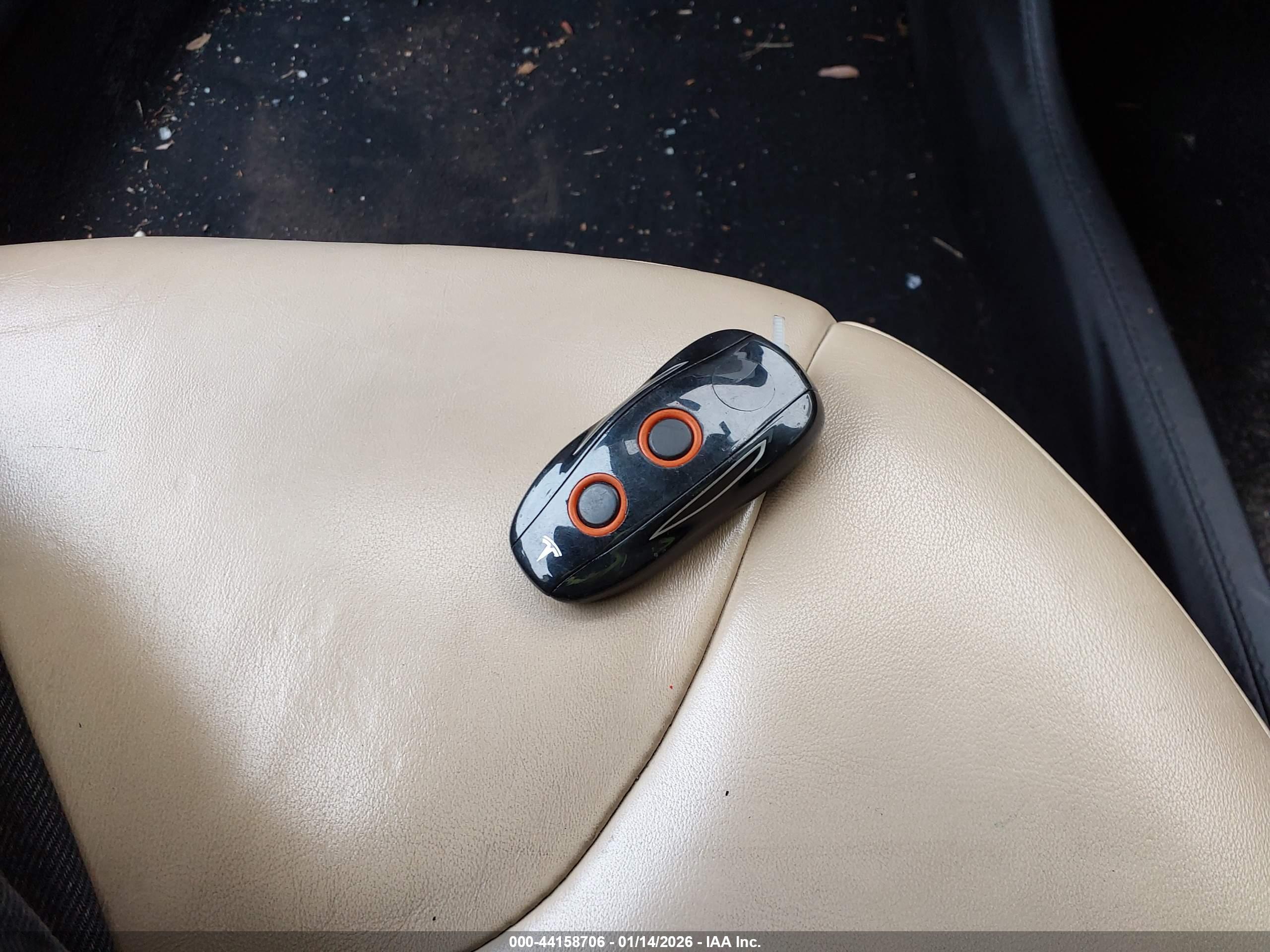 TESLA MODEL image 11