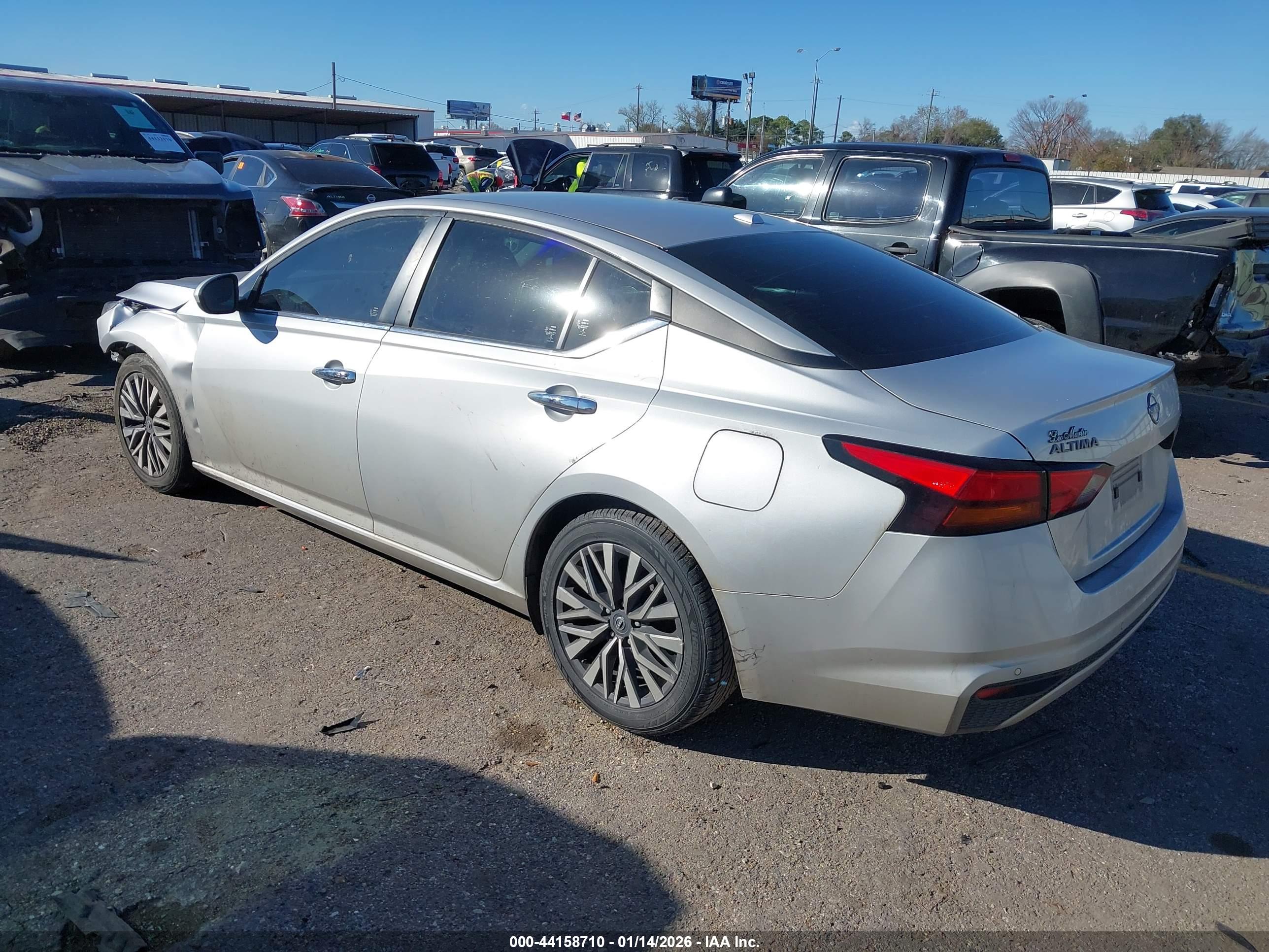 NISSAN ALTIMA image 3