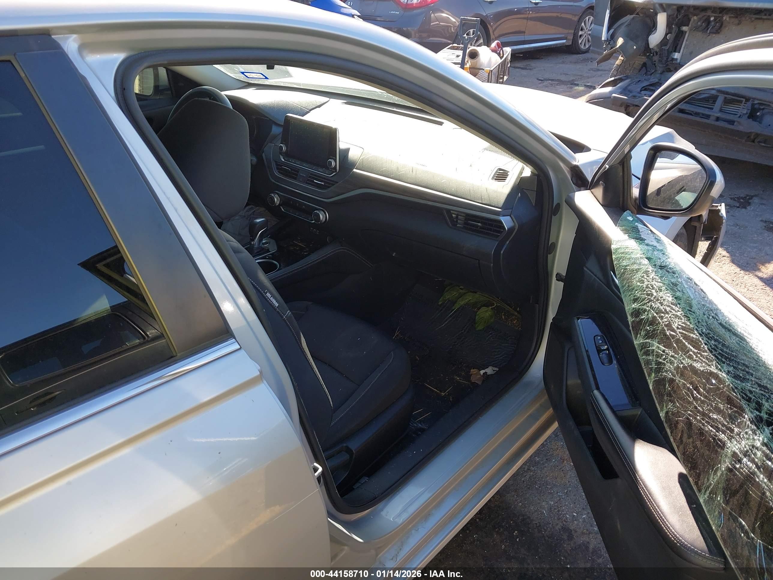 NISSAN ALTIMA image 5