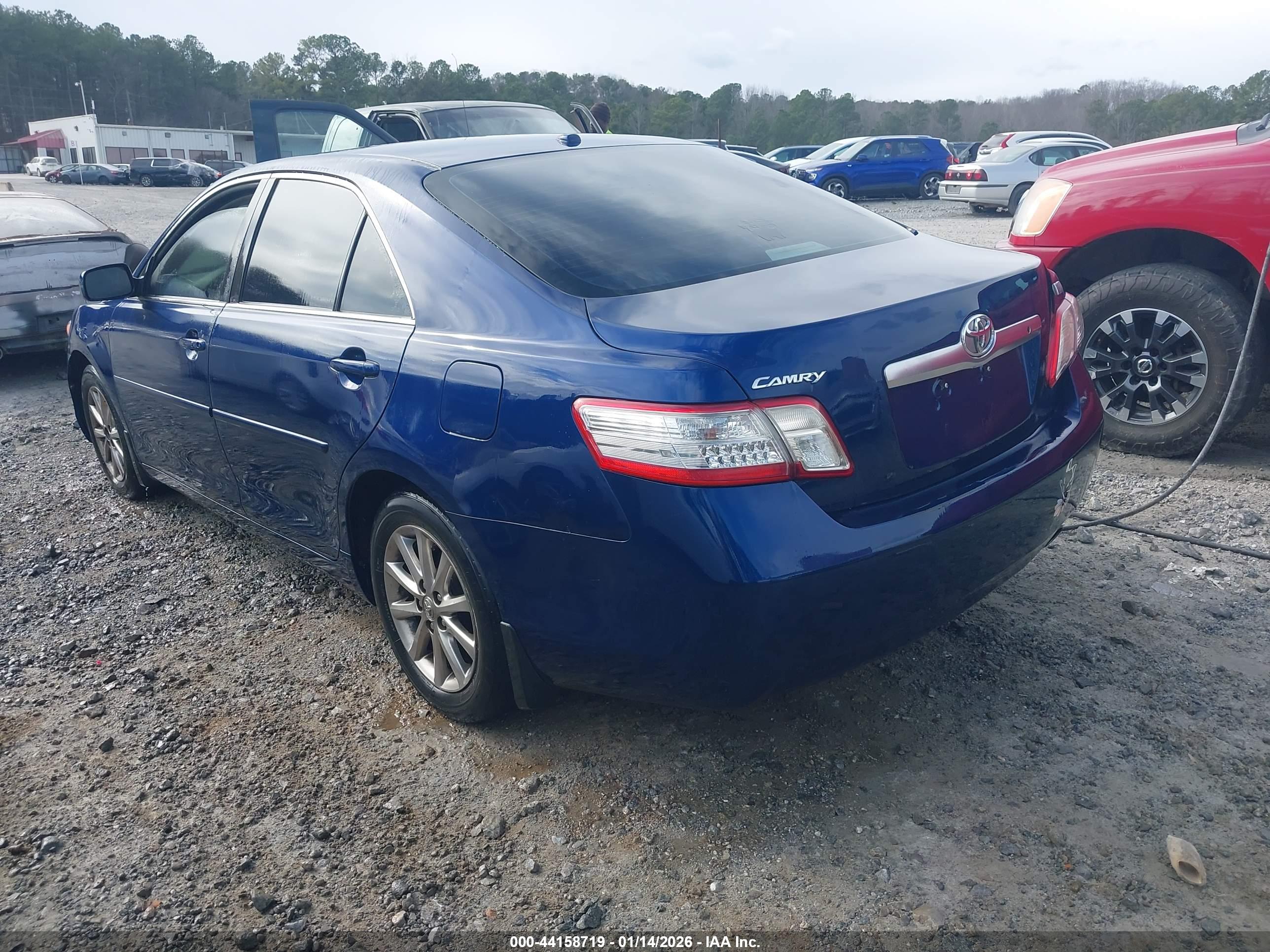 TOYOTA CAMRY image 3
