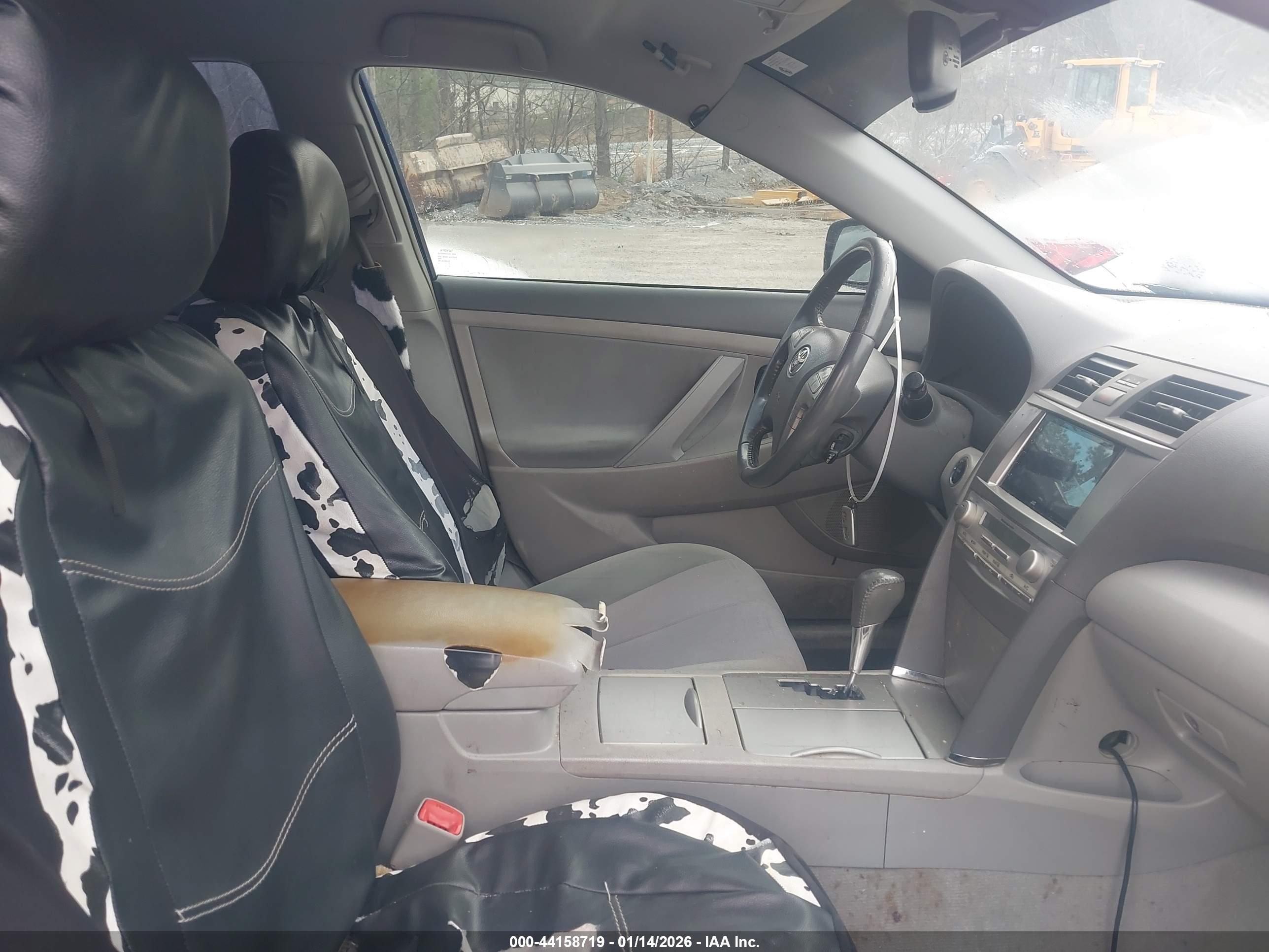 TOYOTA CAMRY image 5