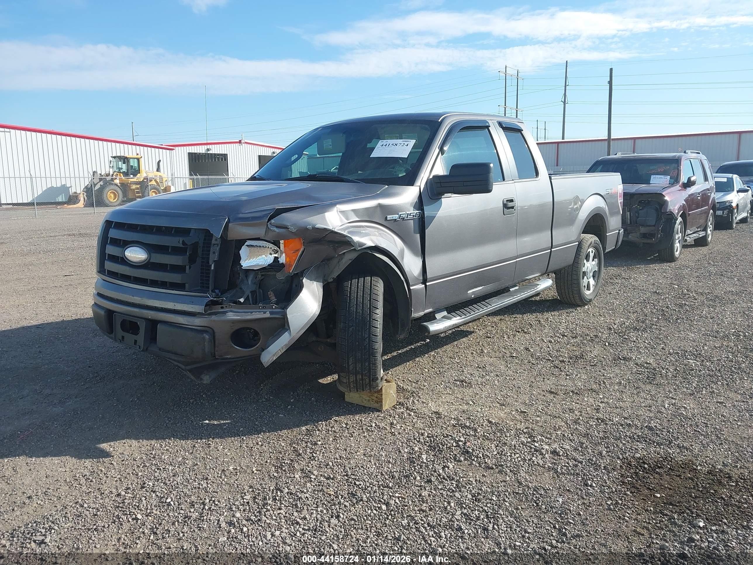 FORD F-150 image 2