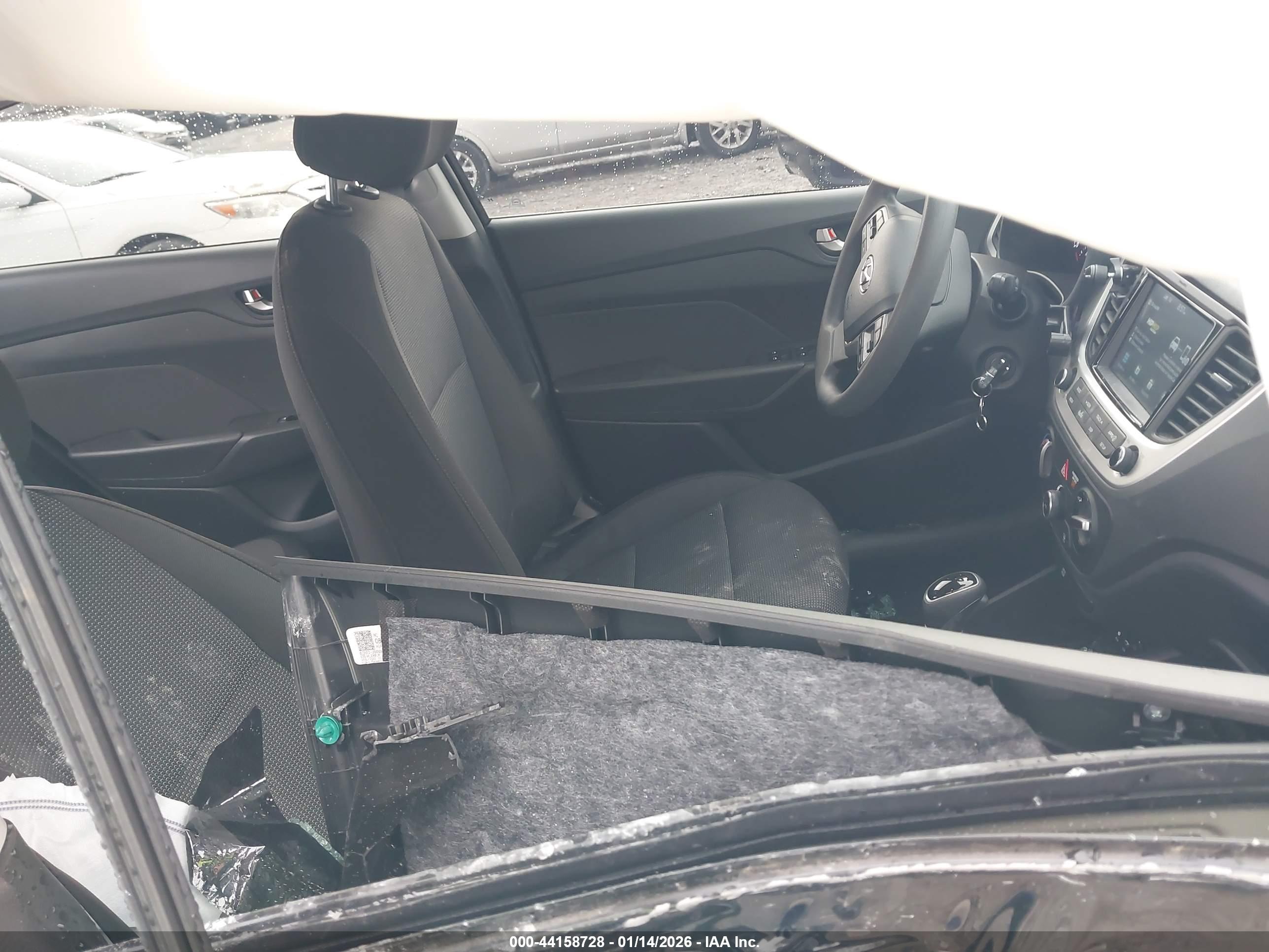HYUNDAI ACCENT image 5