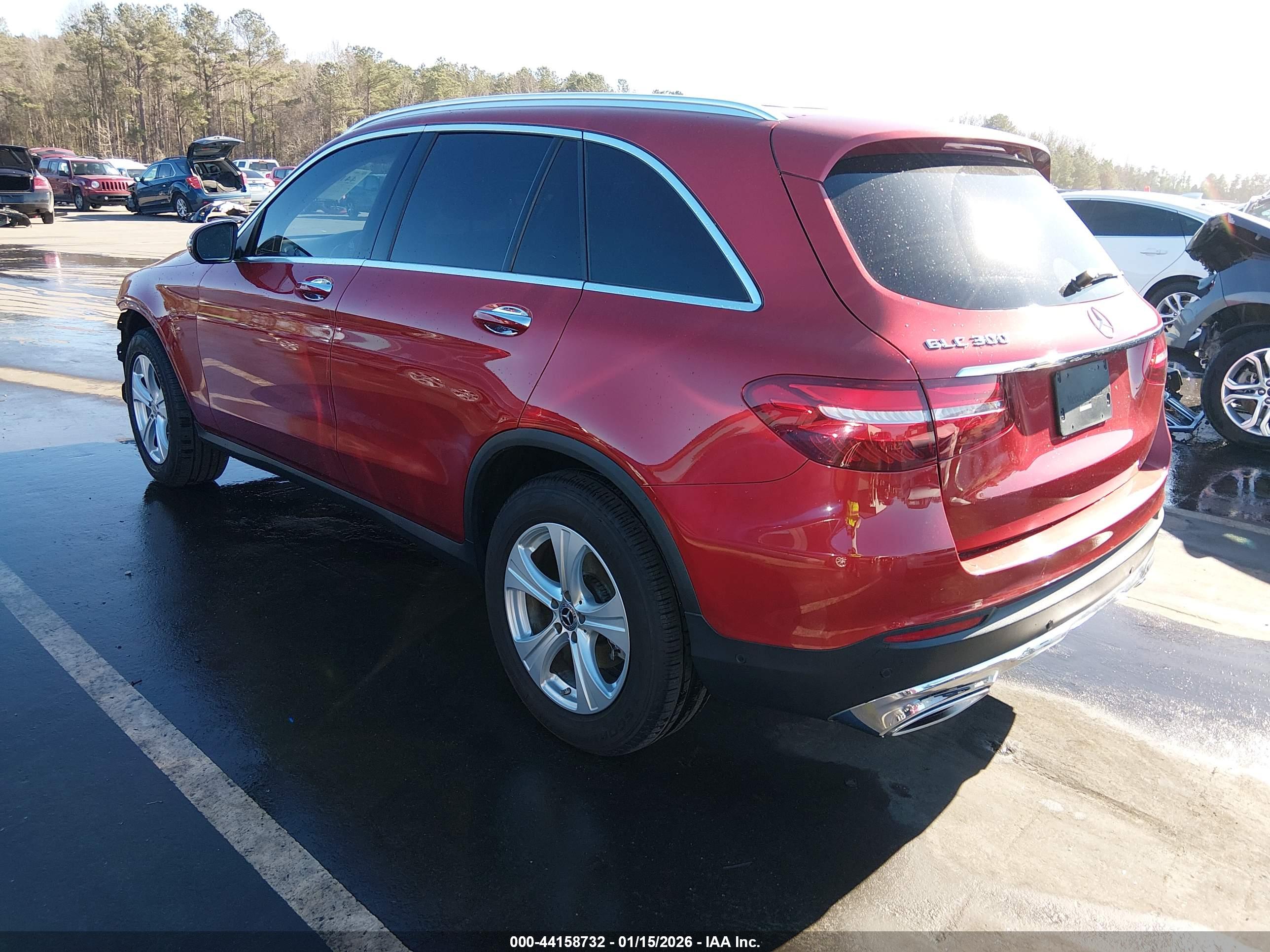 MERCEDES-BENZ GLC image 3