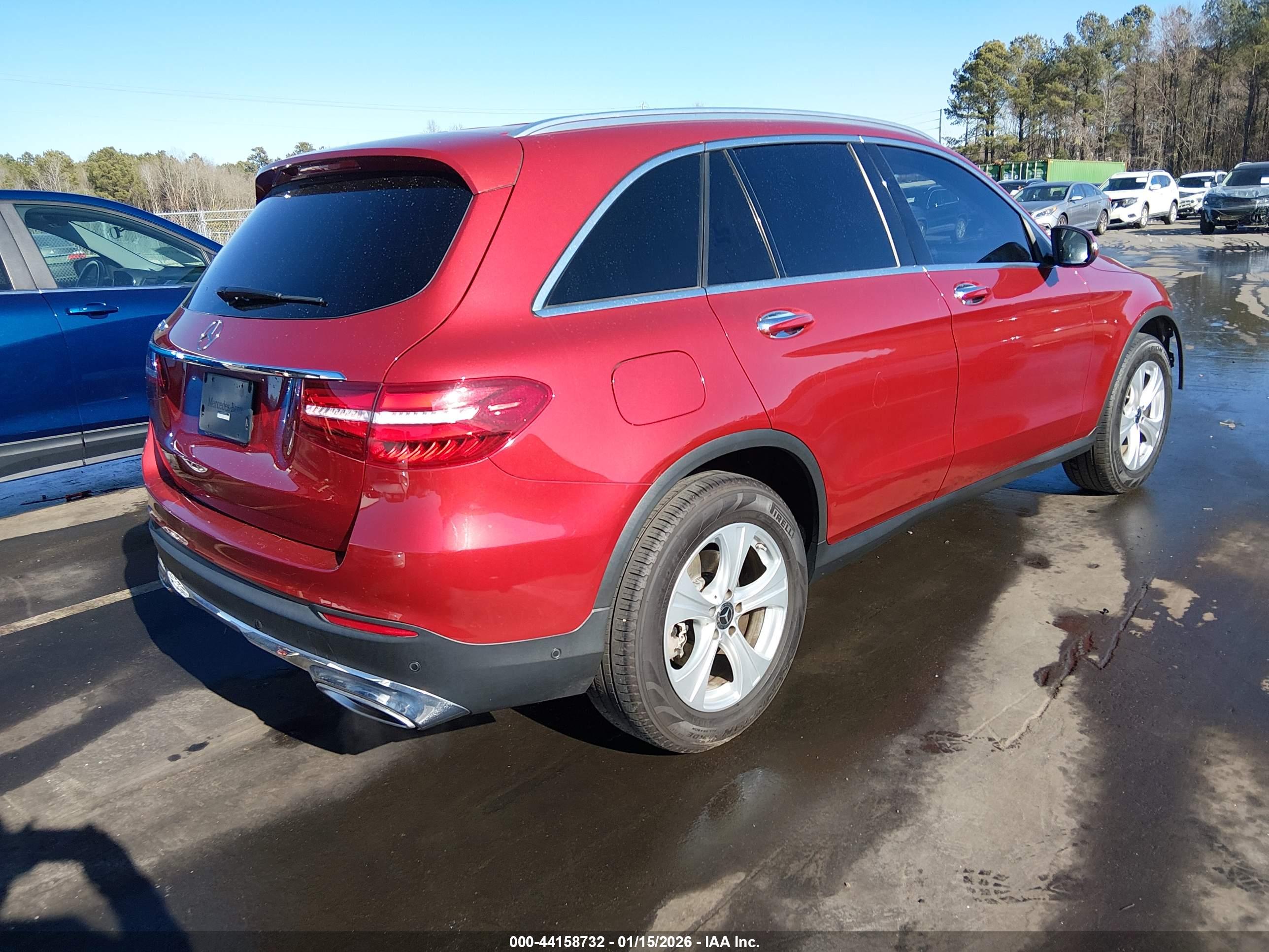 MERCEDES-BENZ GLC image 4