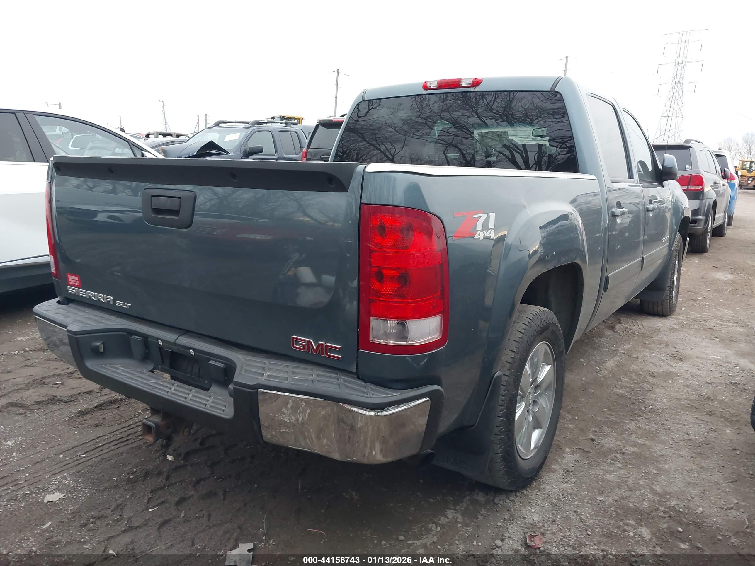 GMC SIERRA image 4