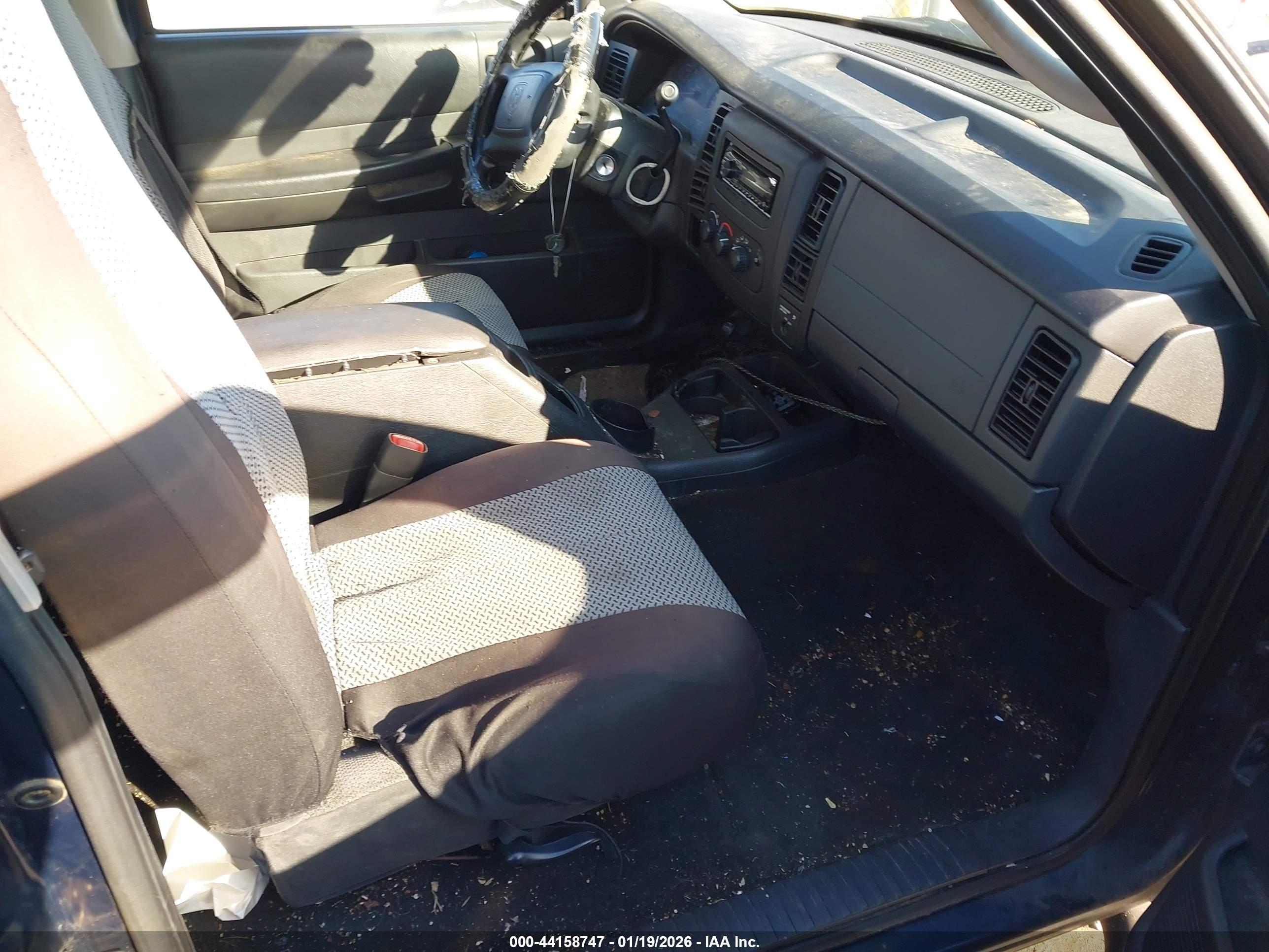 DODGE DAKOTA image 8