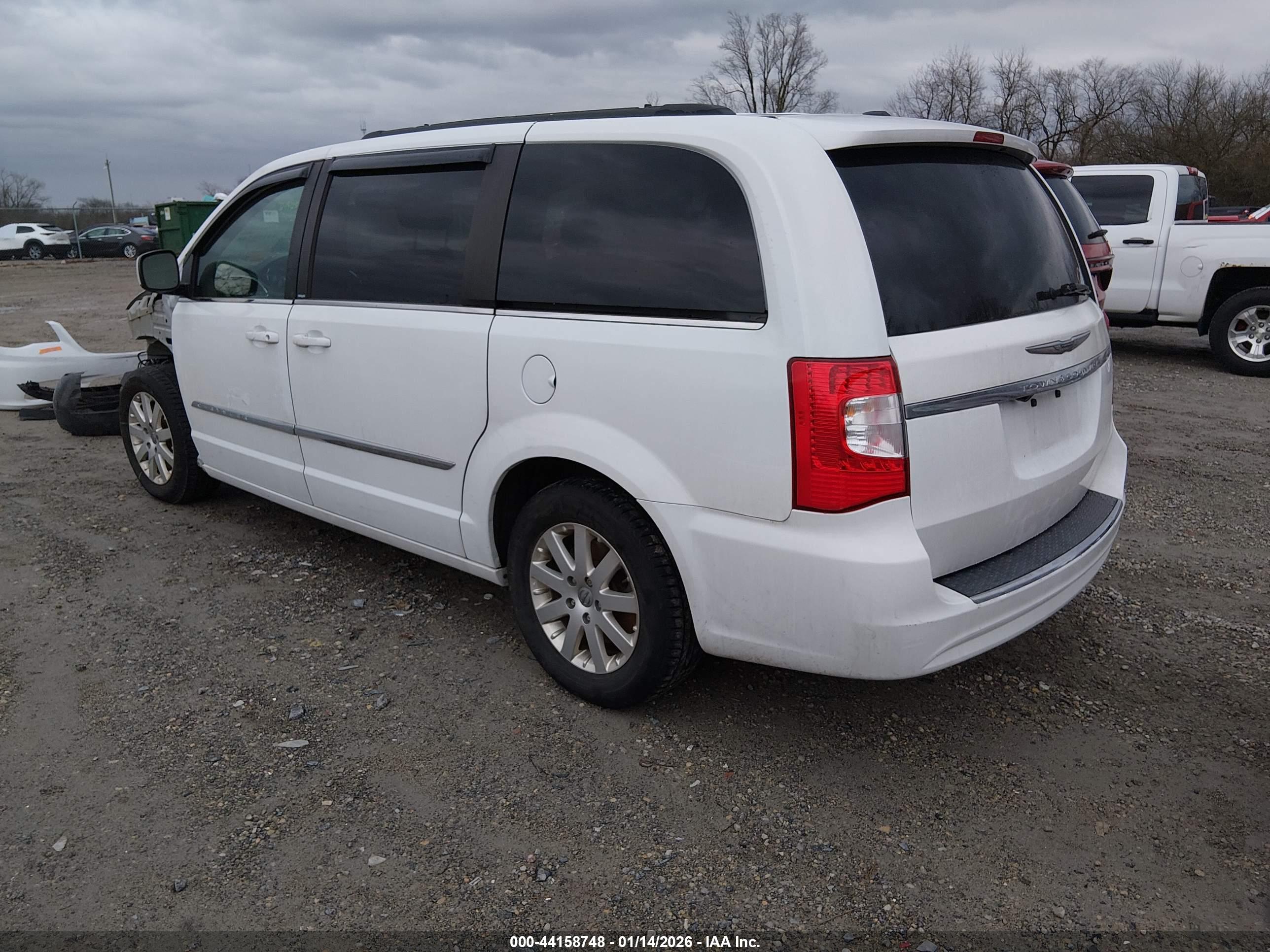CHRYSLER TOWN image 3