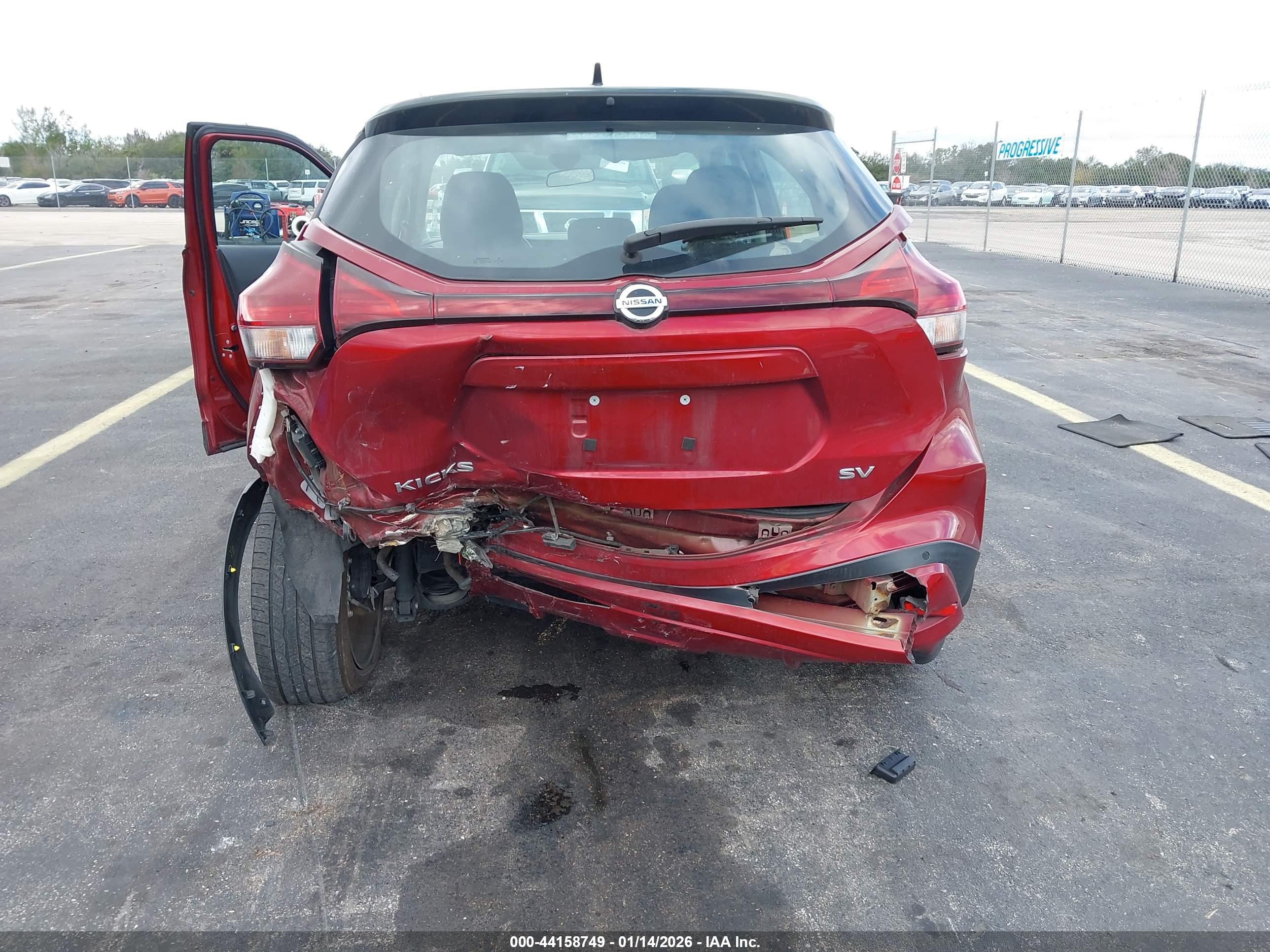 NISSAN KICKS image 6