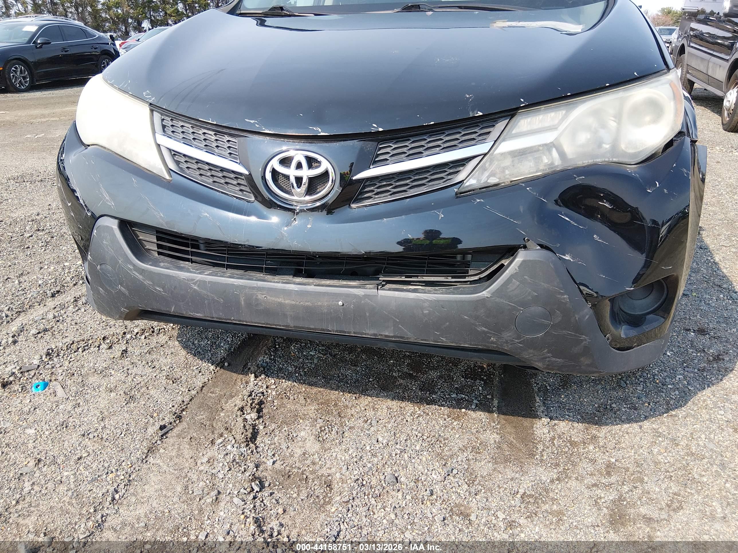 TOYOTA RAV4 image 6
