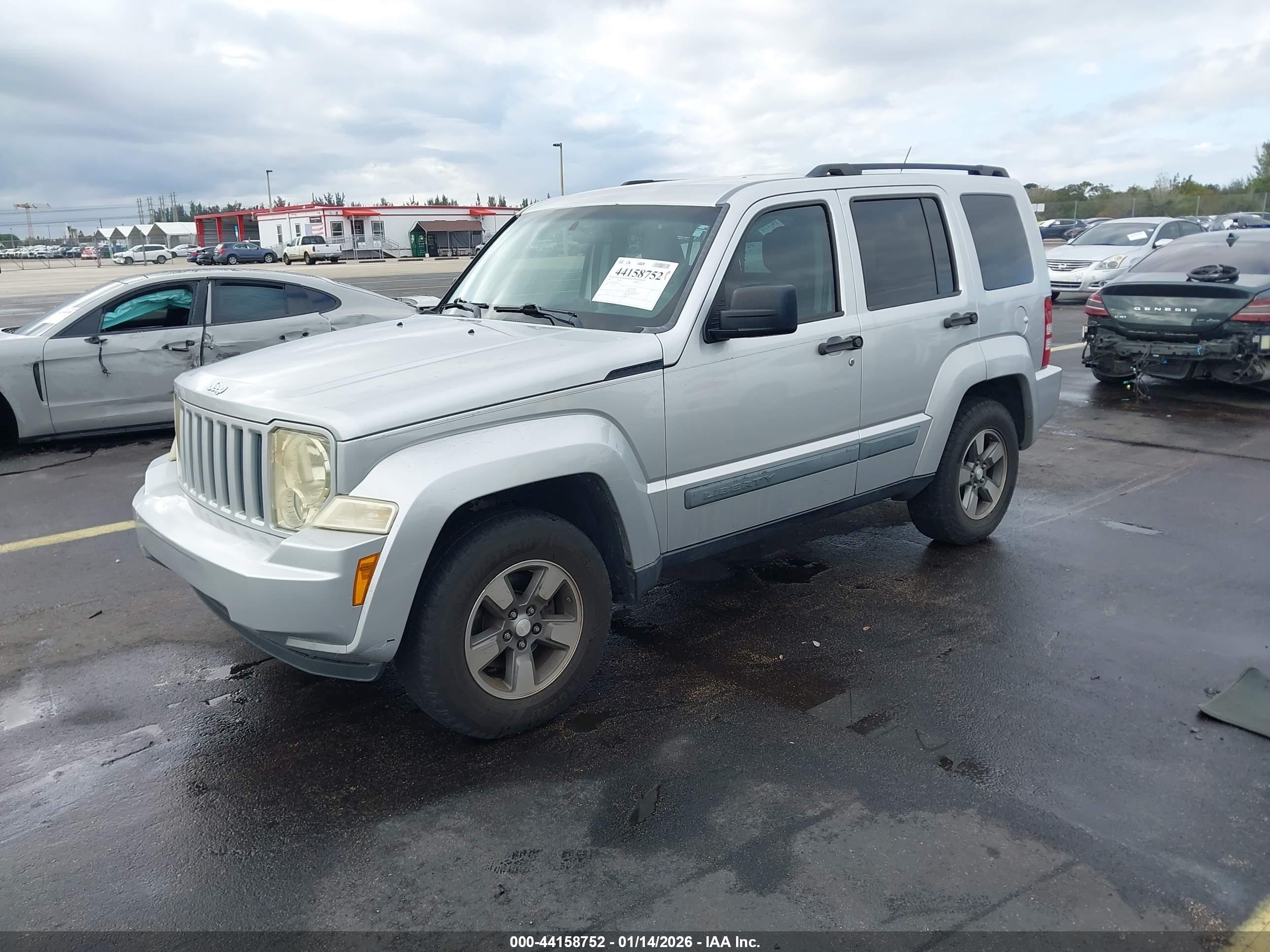 JEEP LIBERTY image 2