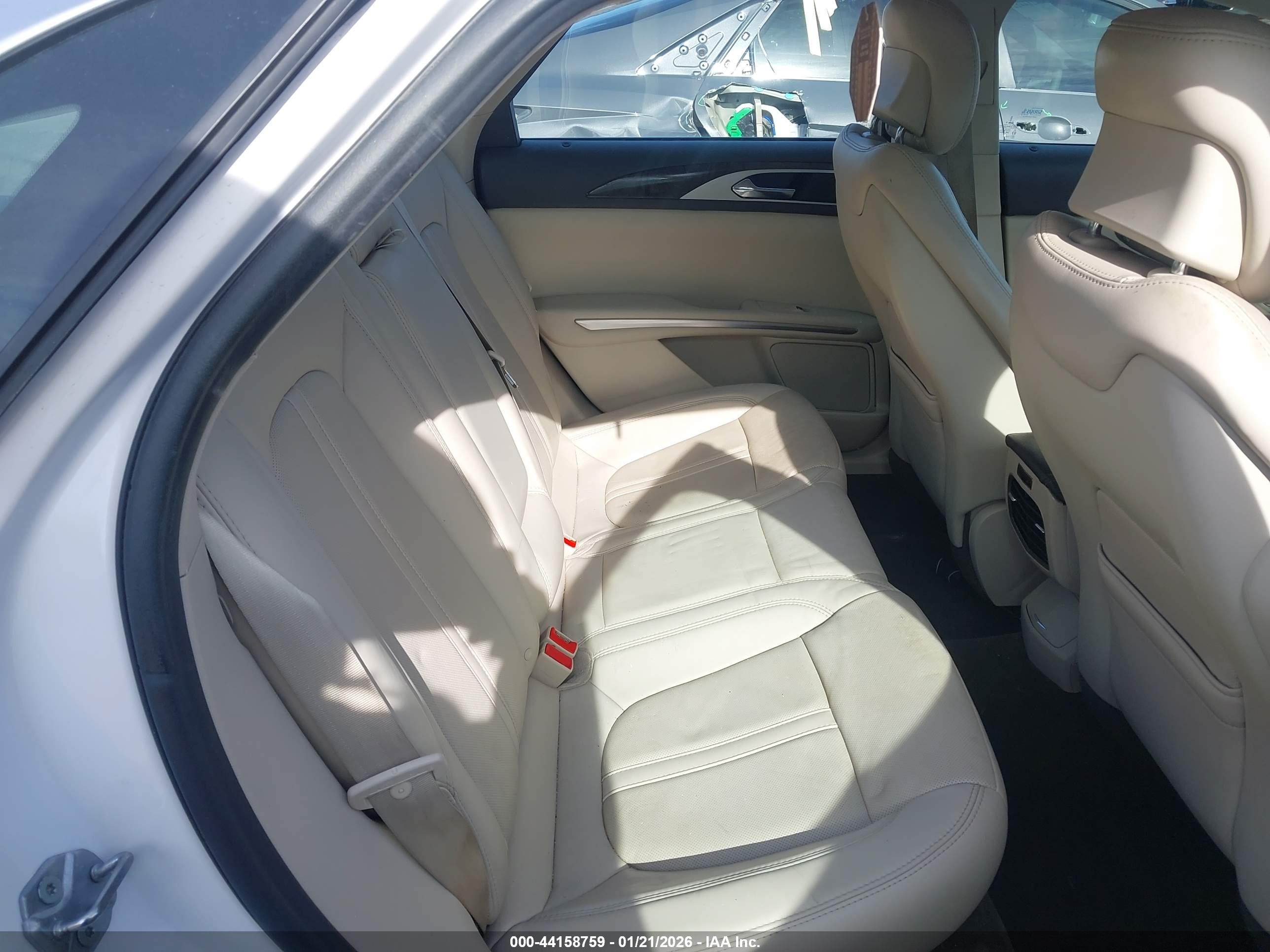 LINCOLN MKZ image 8