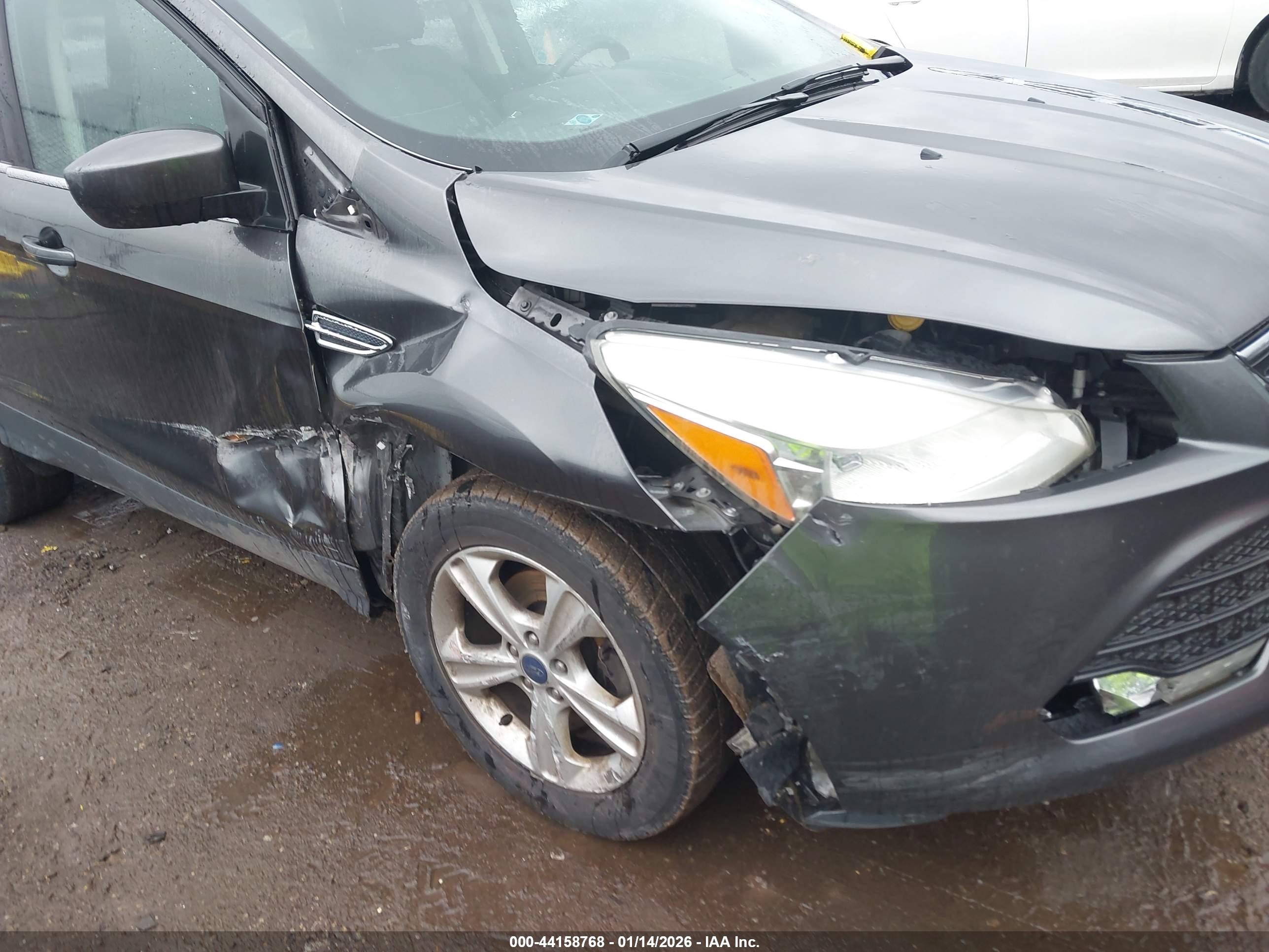 FORD ESCAPE image 6