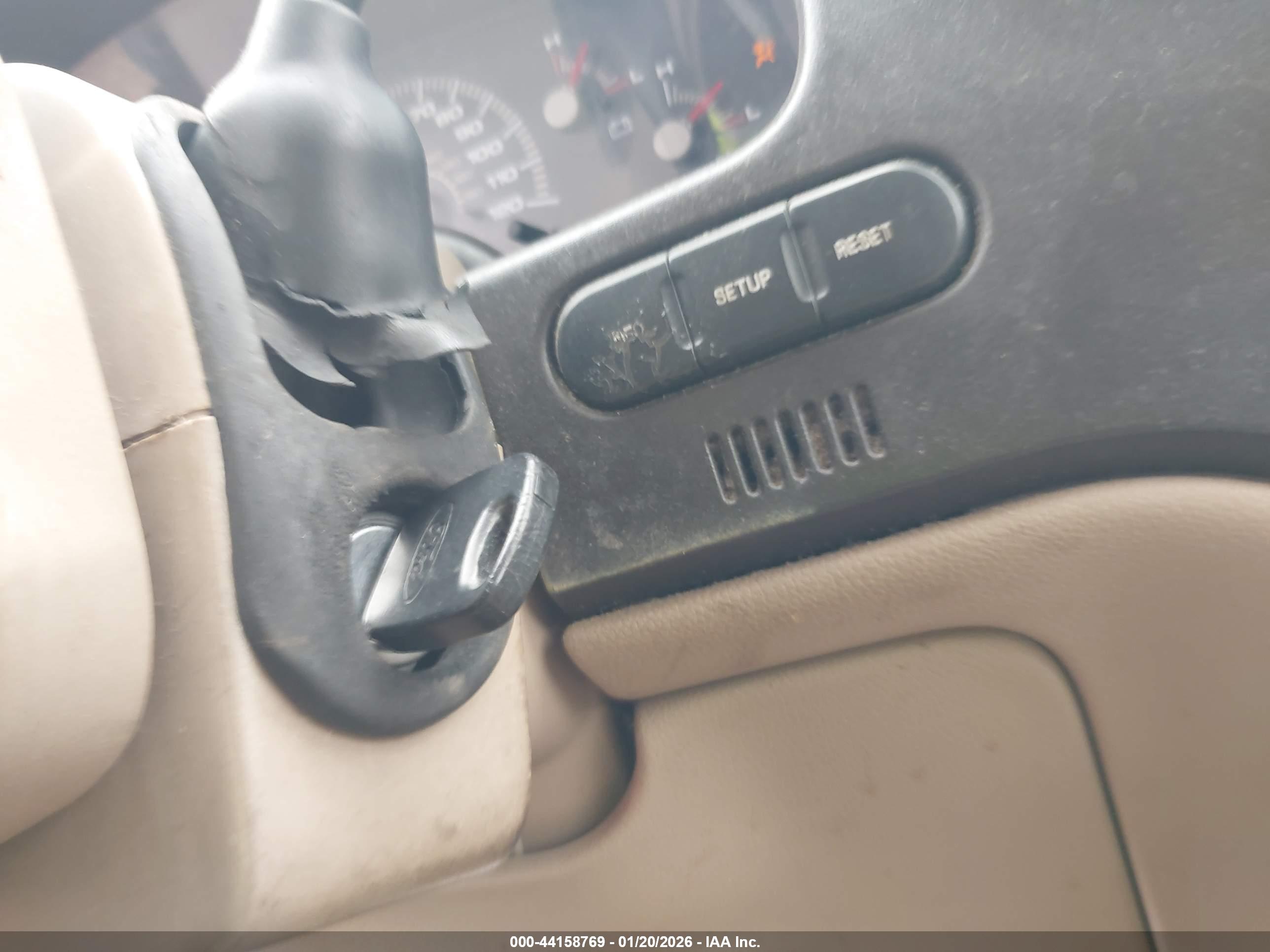 FORD EXPEDITION image 11