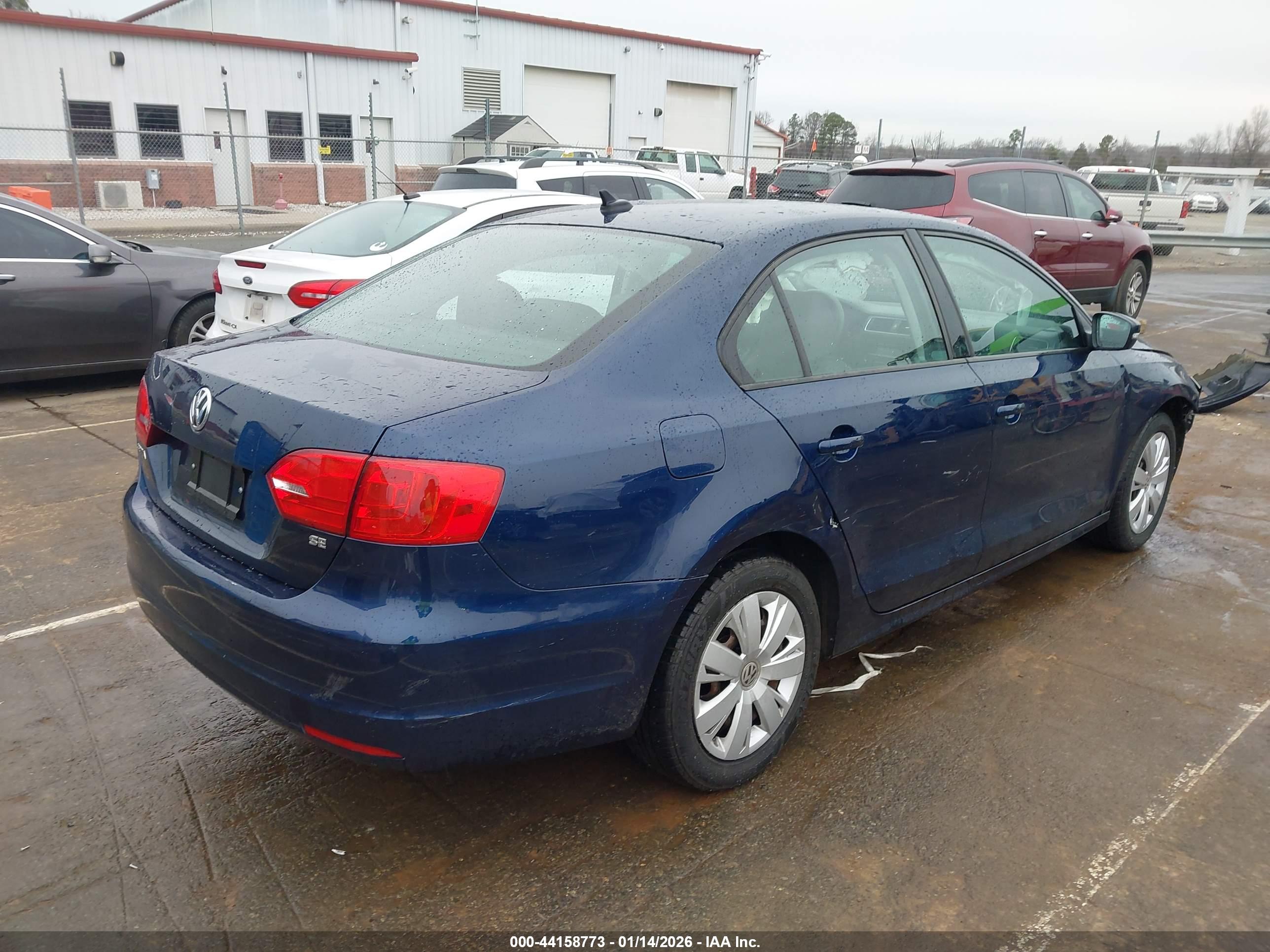 VOLKSWAGEN JETTA image 4