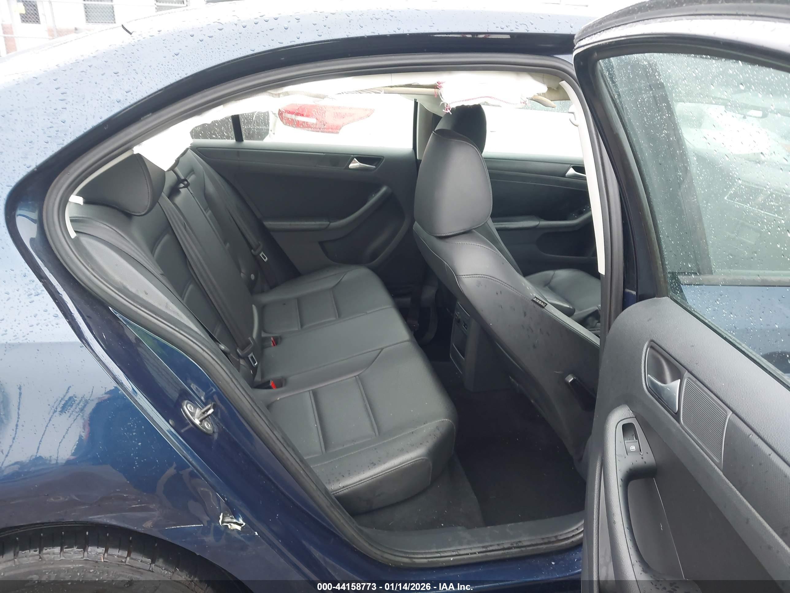 VOLKSWAGEN JETTA image 8