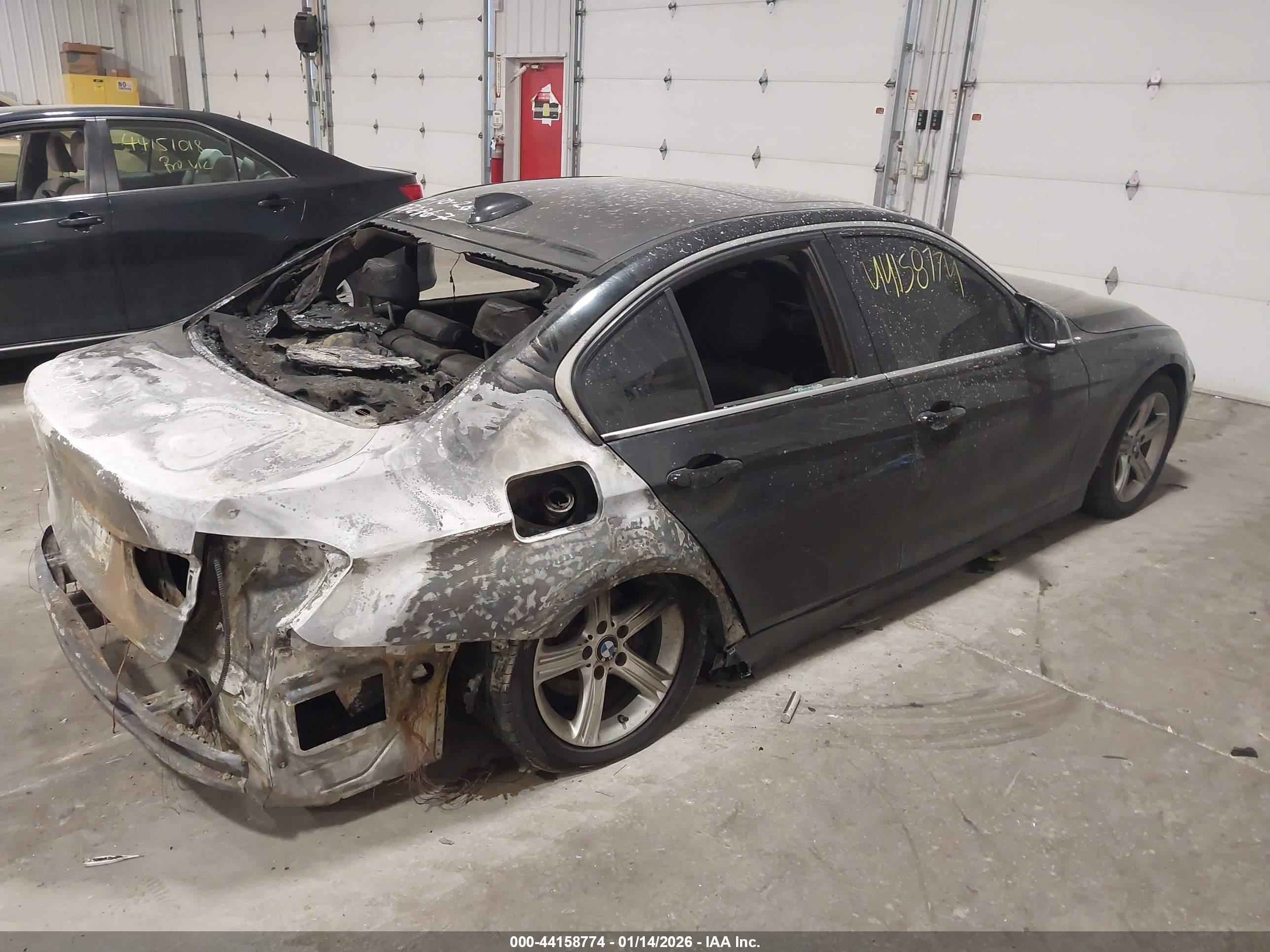 BMW 328I image 4
