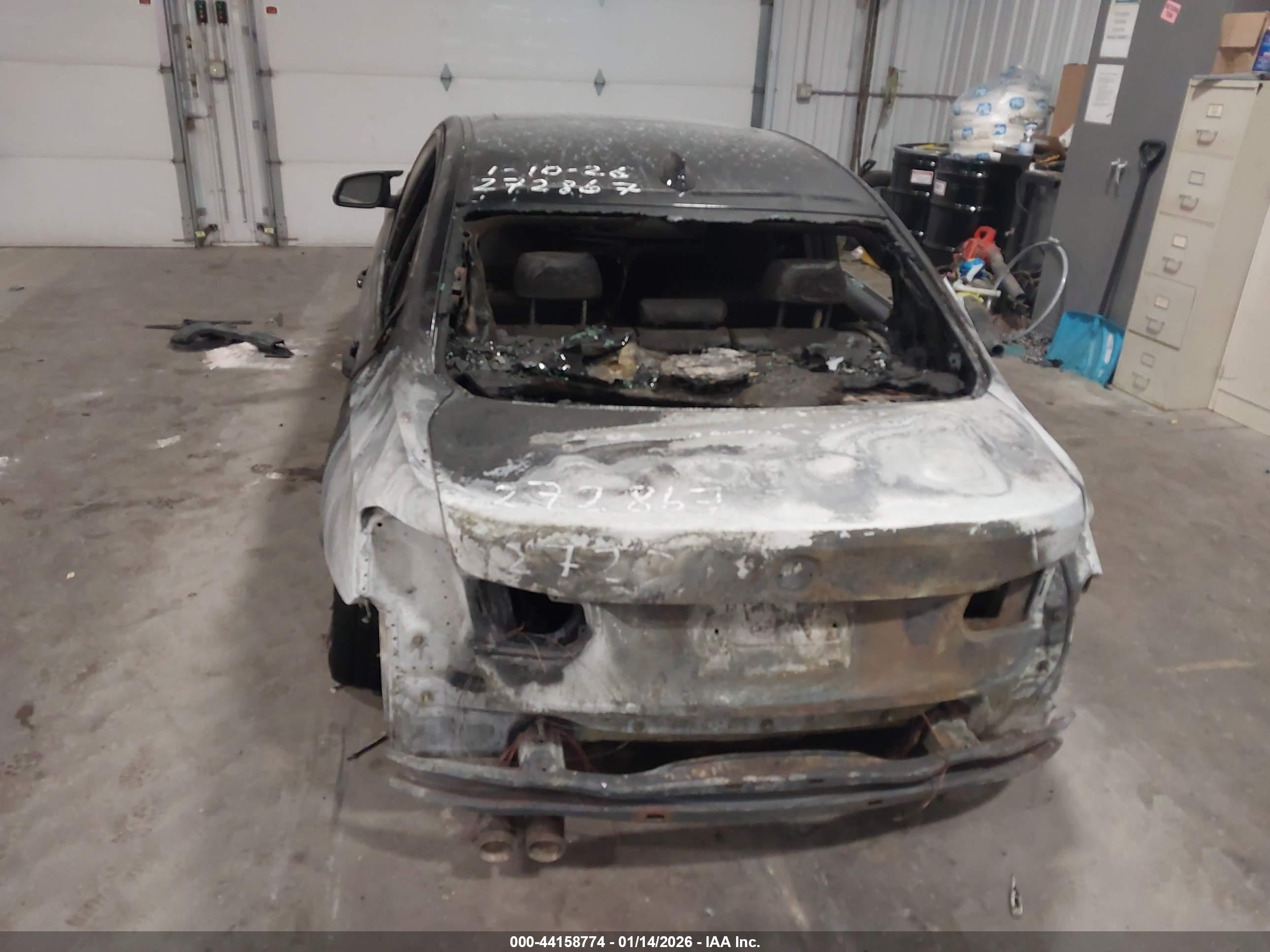 BMW 328I image 6