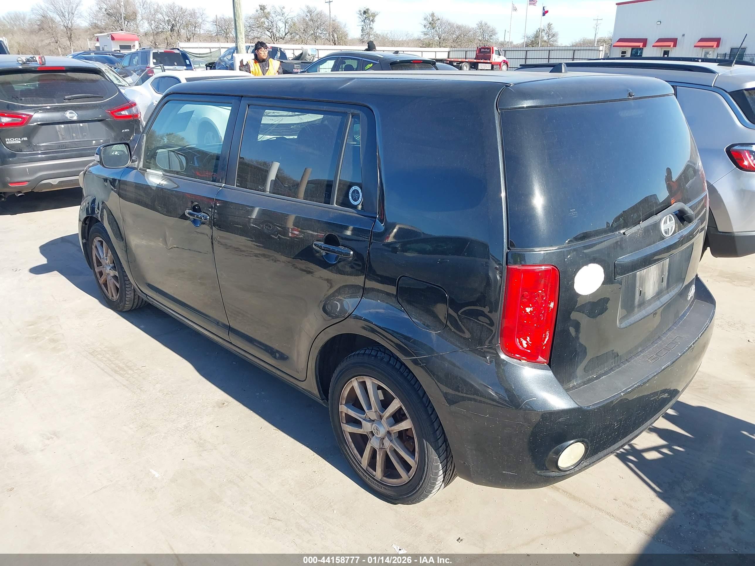 SCION XB image 3