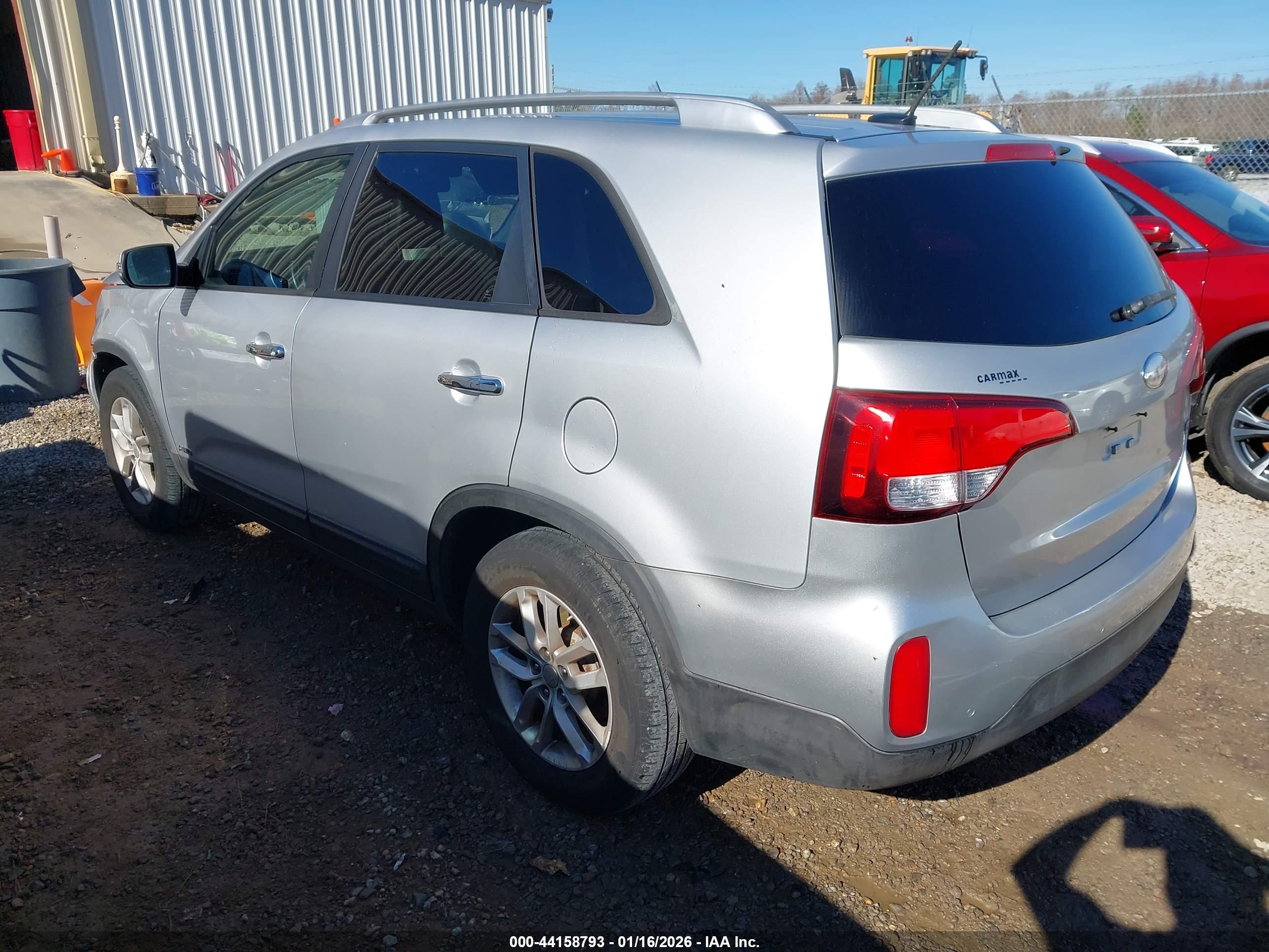 KIA SORENTO image 3