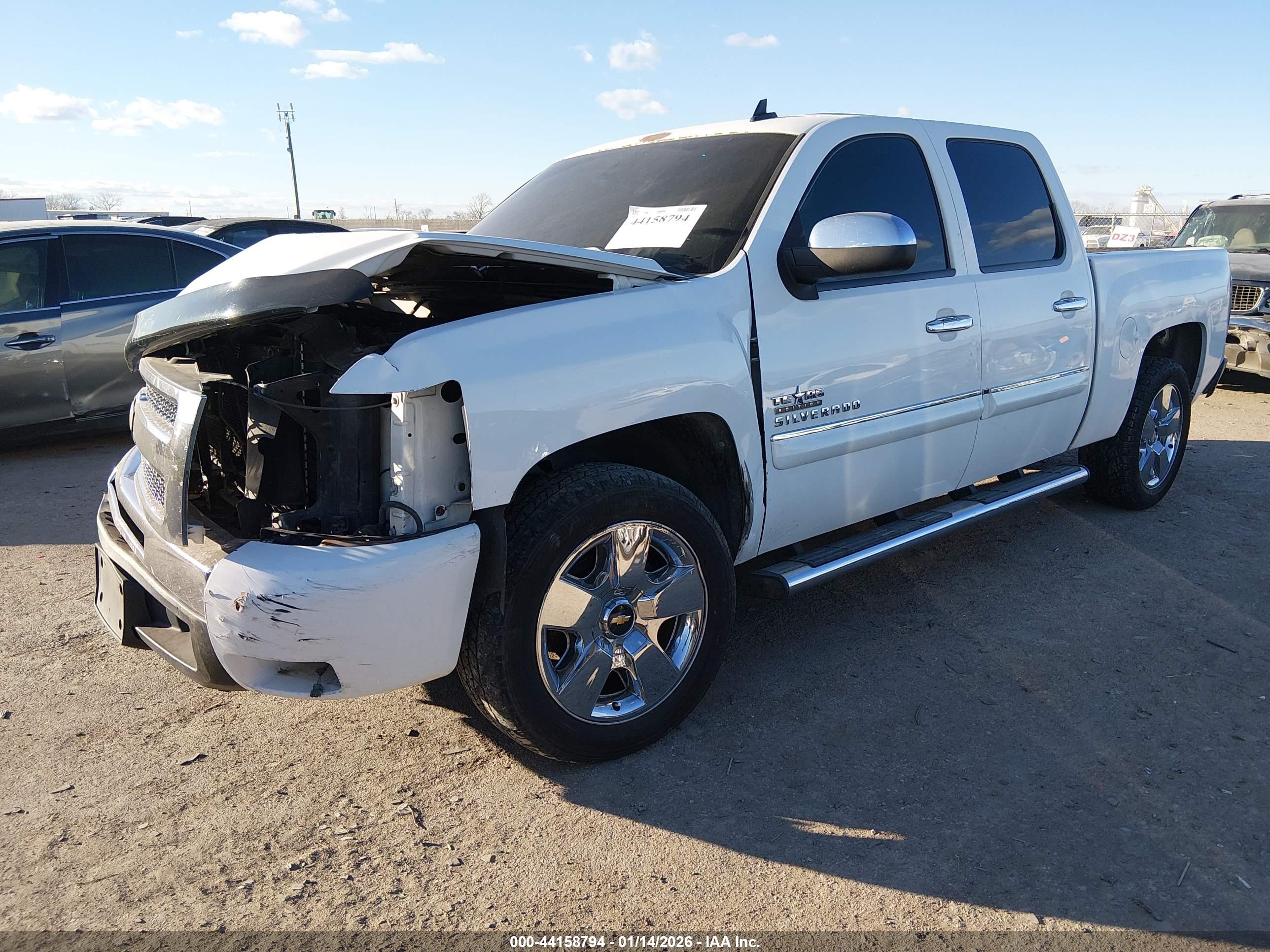 CHEVROLET SILVERADO image 2