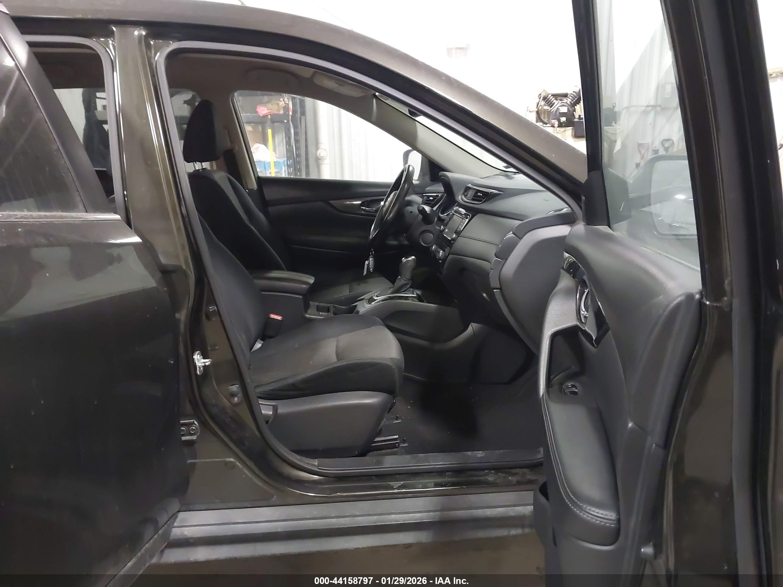 NISSAN ROGUE image 5