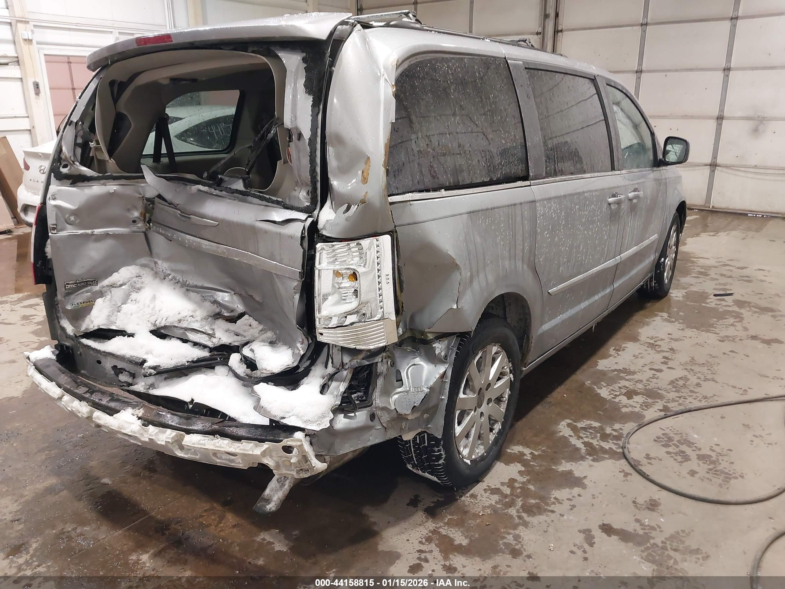 CHRYSLER TOWN image 4