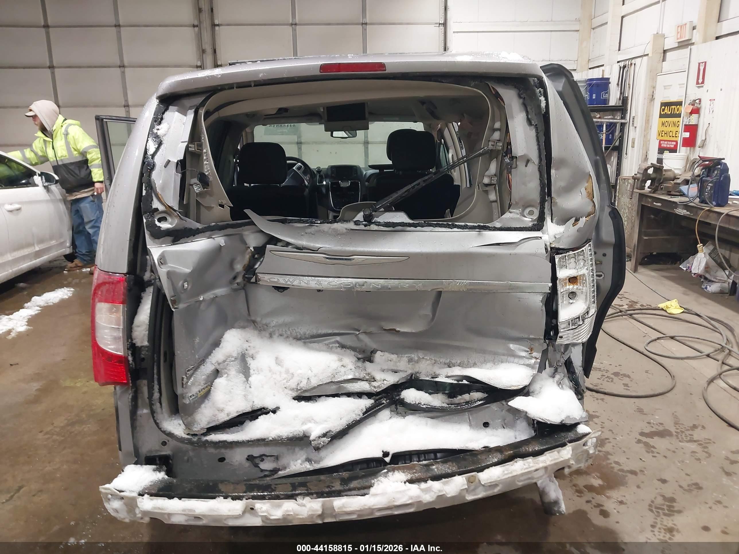 CHRYSLER TOWN image 6