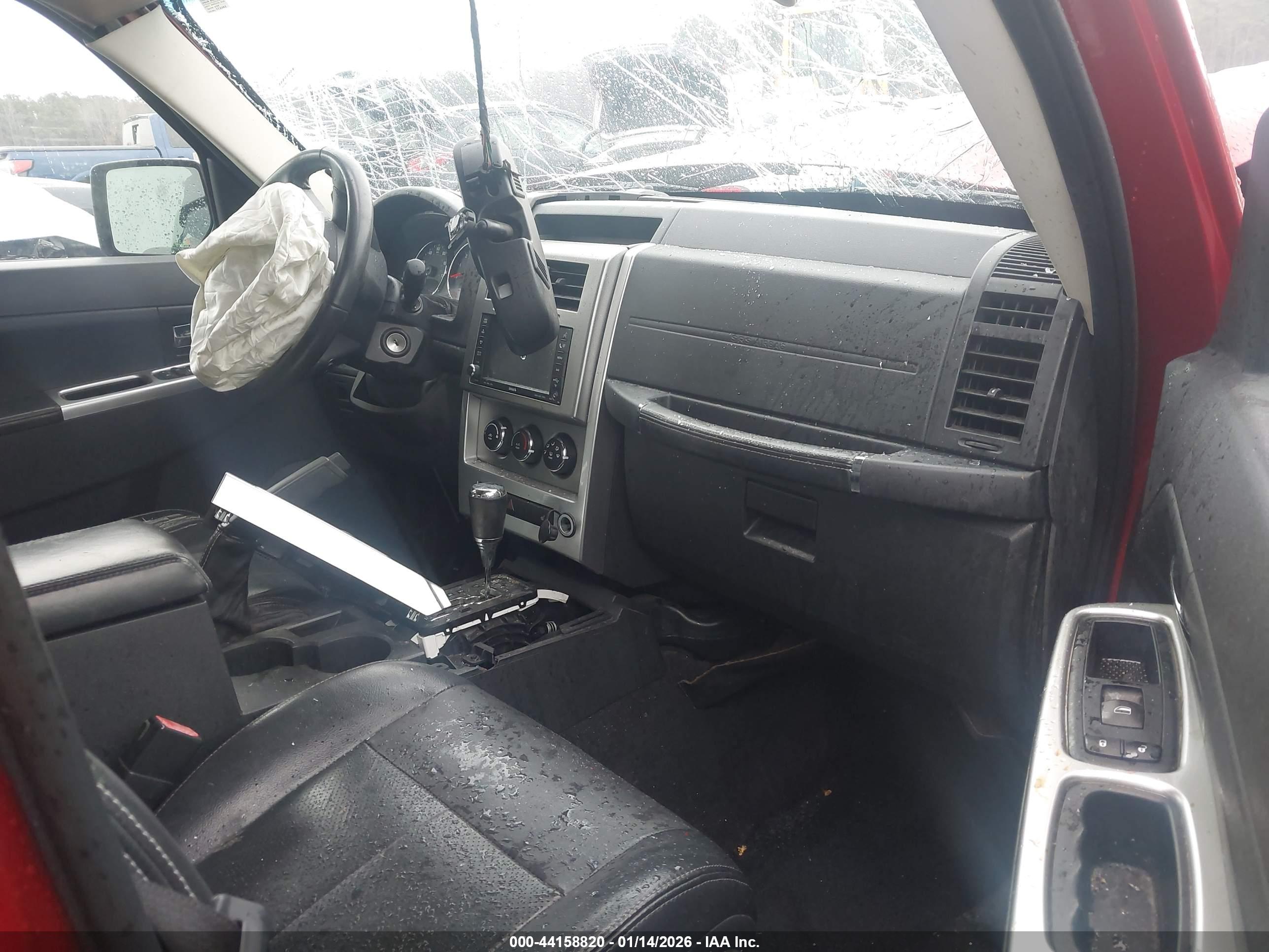 JEEP LIBERTY image 5