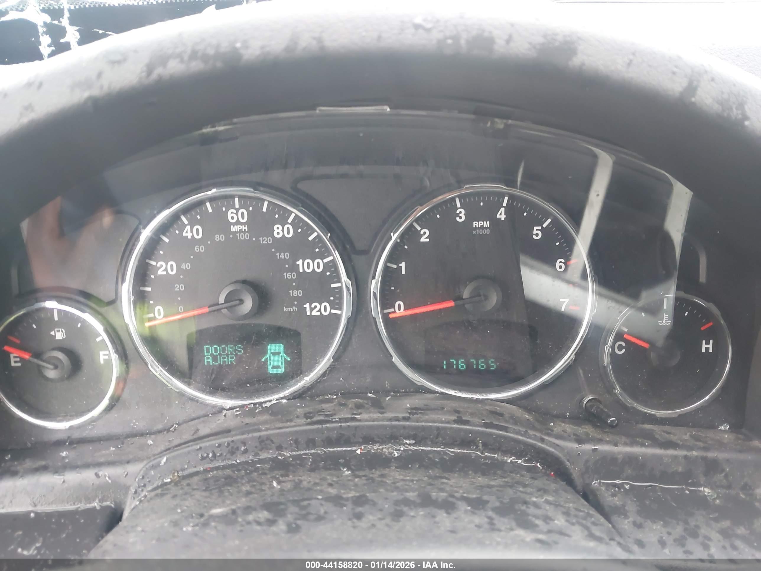 JEEP LIBERTY image 7