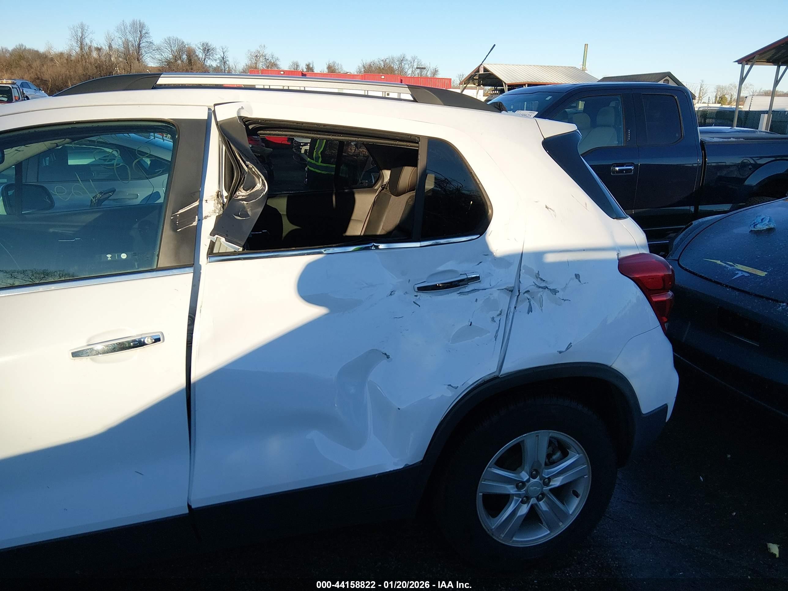 CHEVROLET TRAX image 6