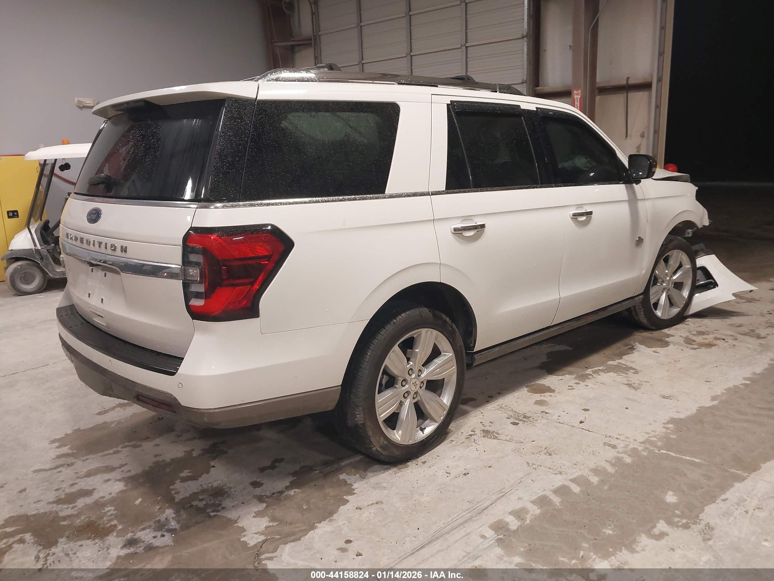 FORD EXPEDITION image 4