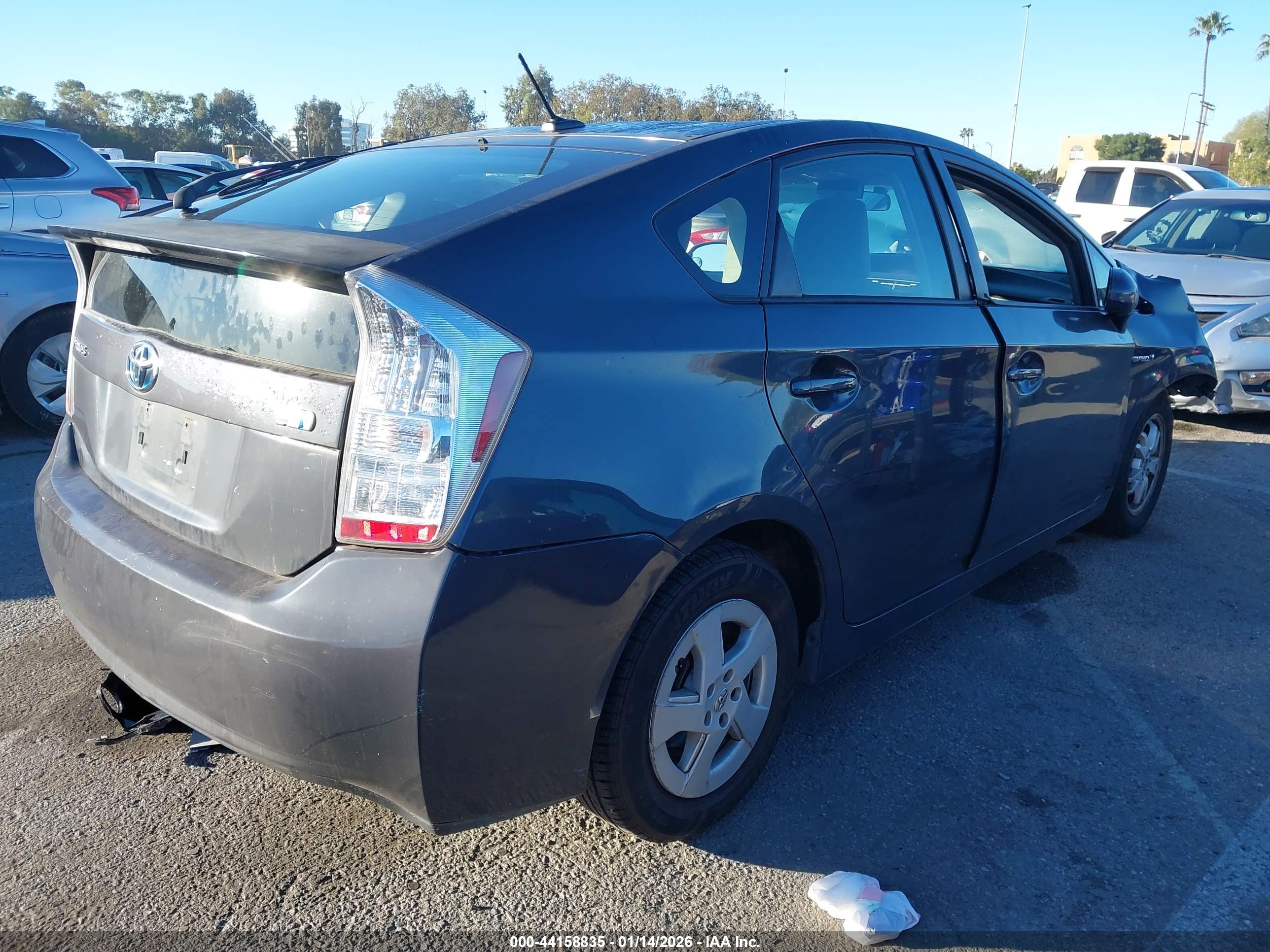 TOYOTA PRIUS image 4