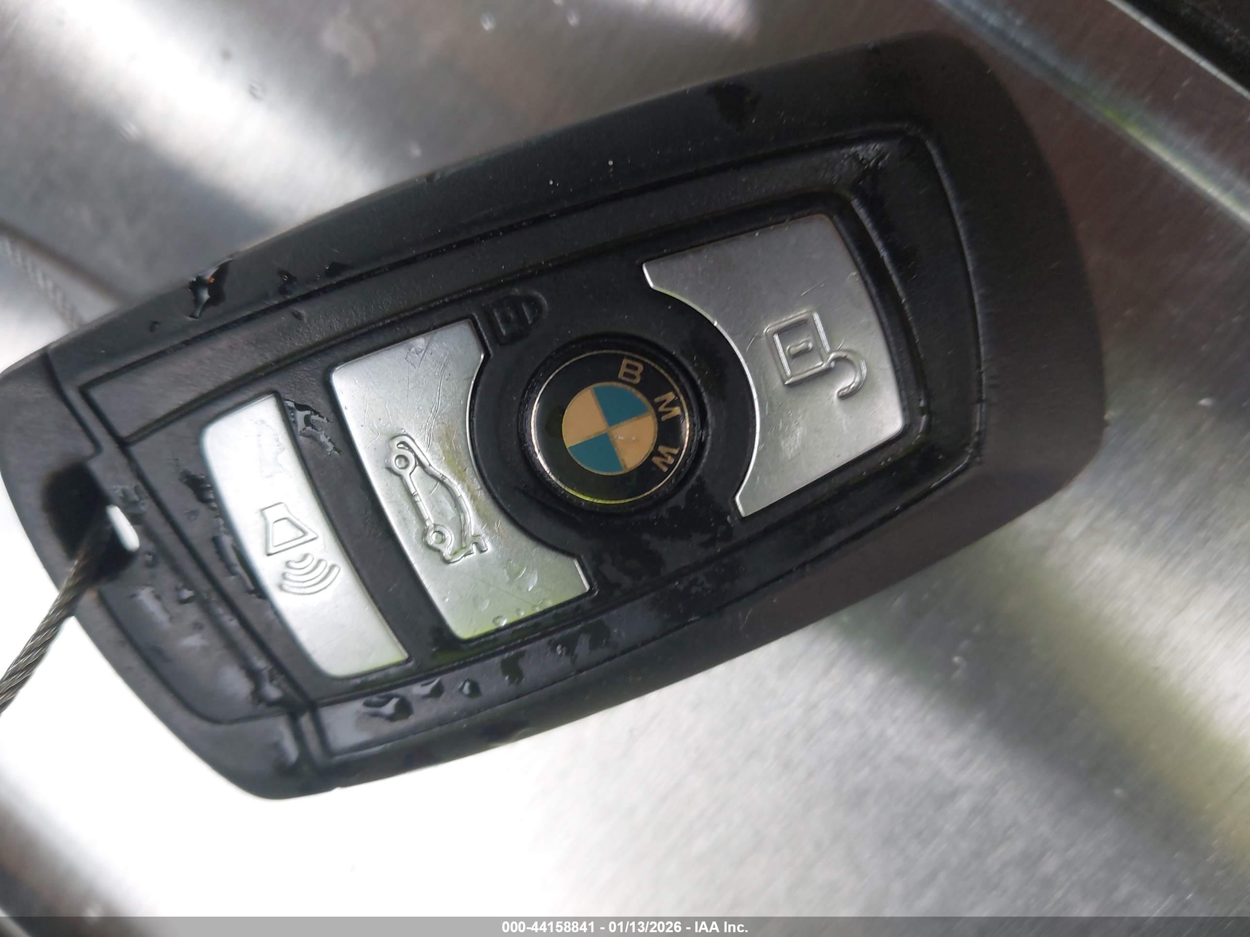 BMW 550I image 11