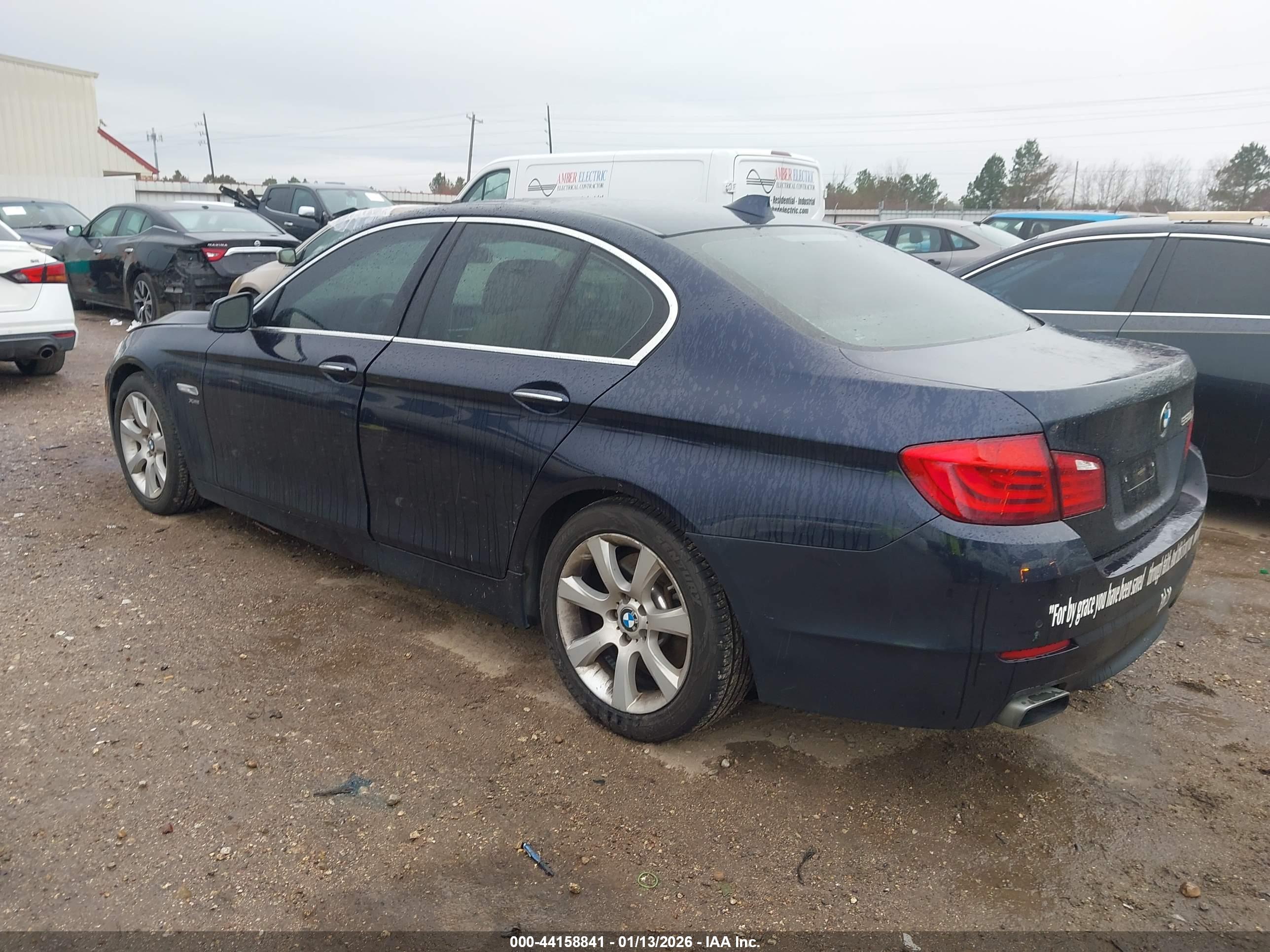BMW 550I image 3