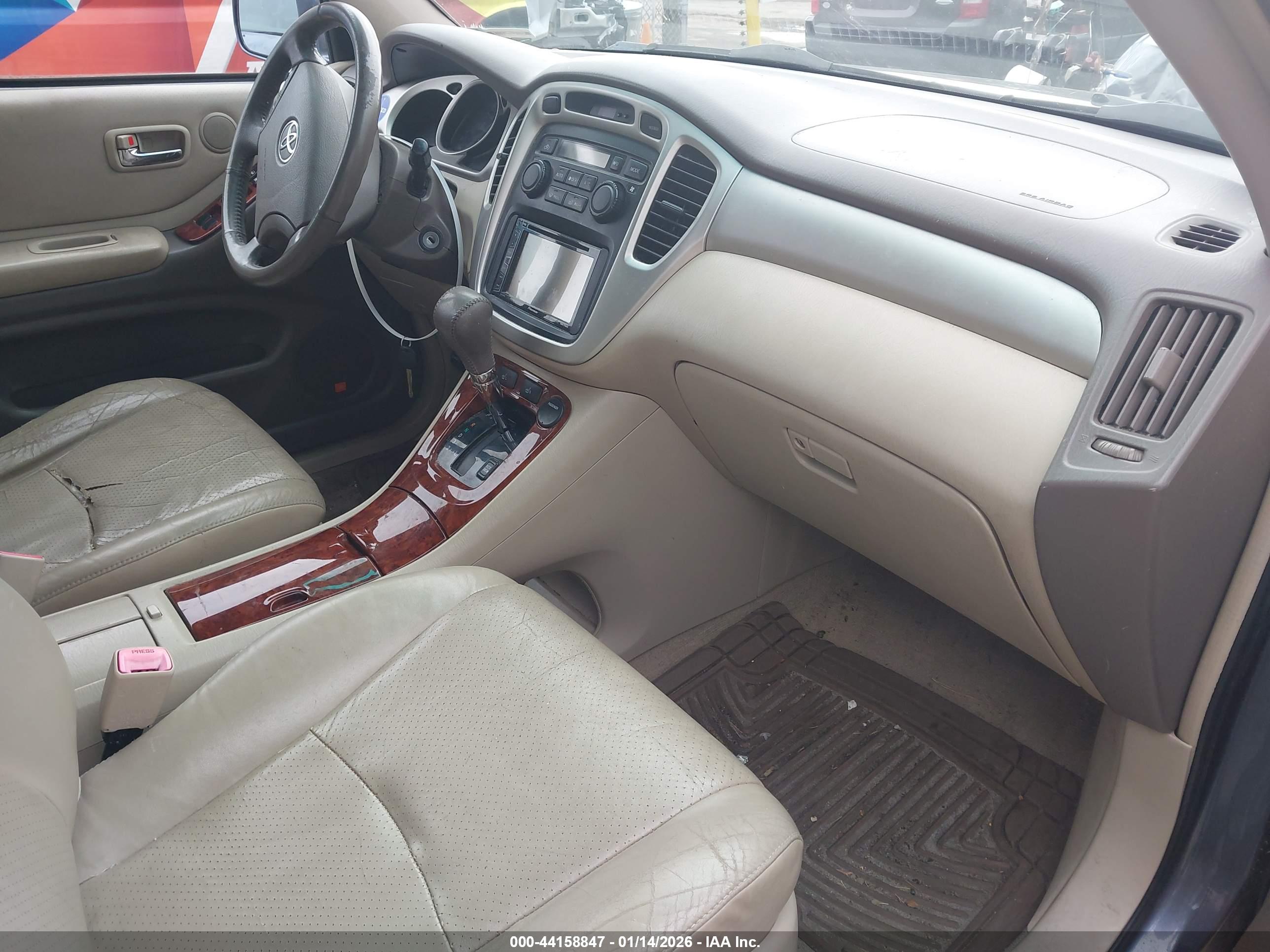 TOYOTA HIGHLANDER image 5
