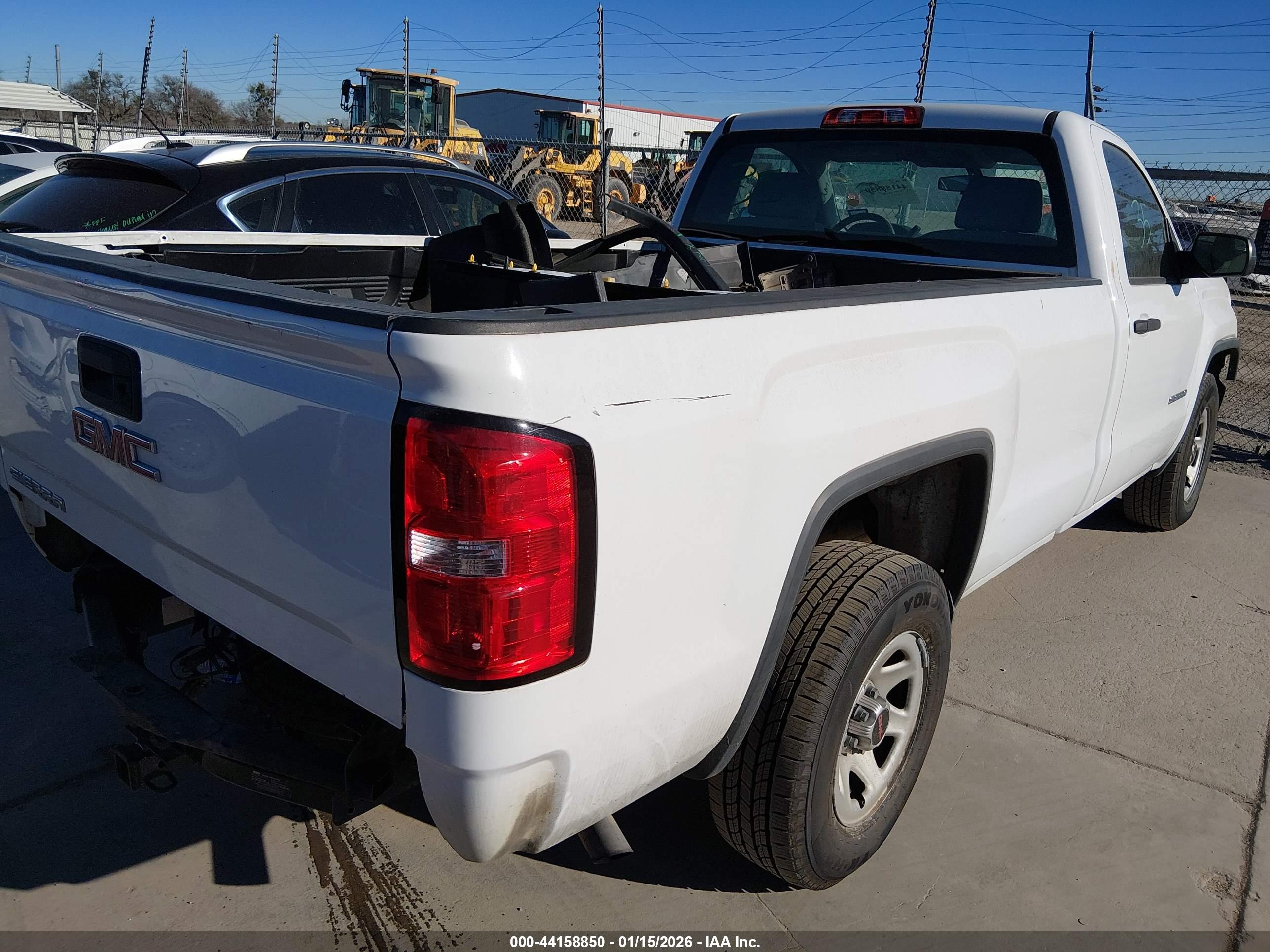 GMC SIERRA image 4