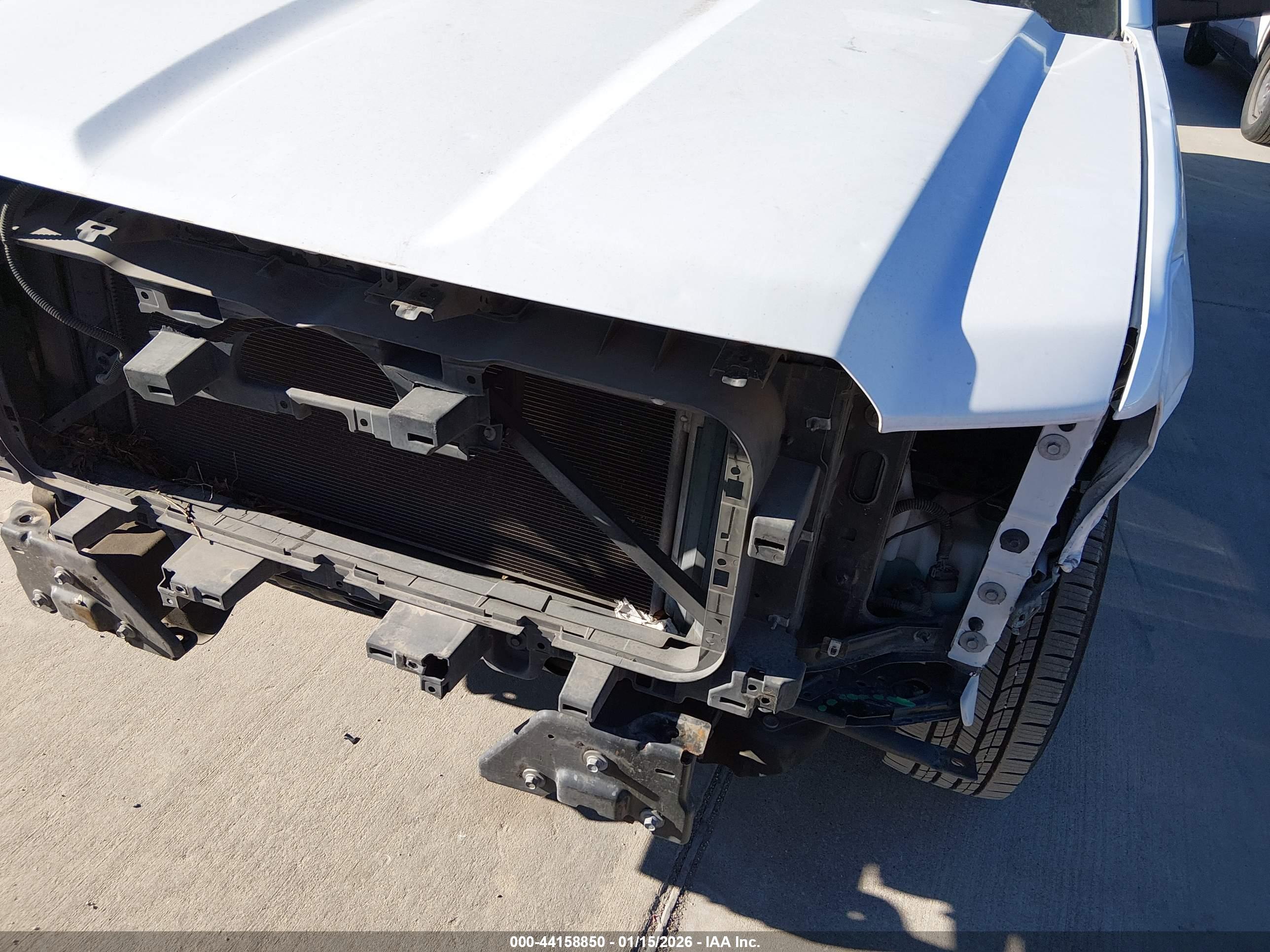 GMC SIERRA image 6