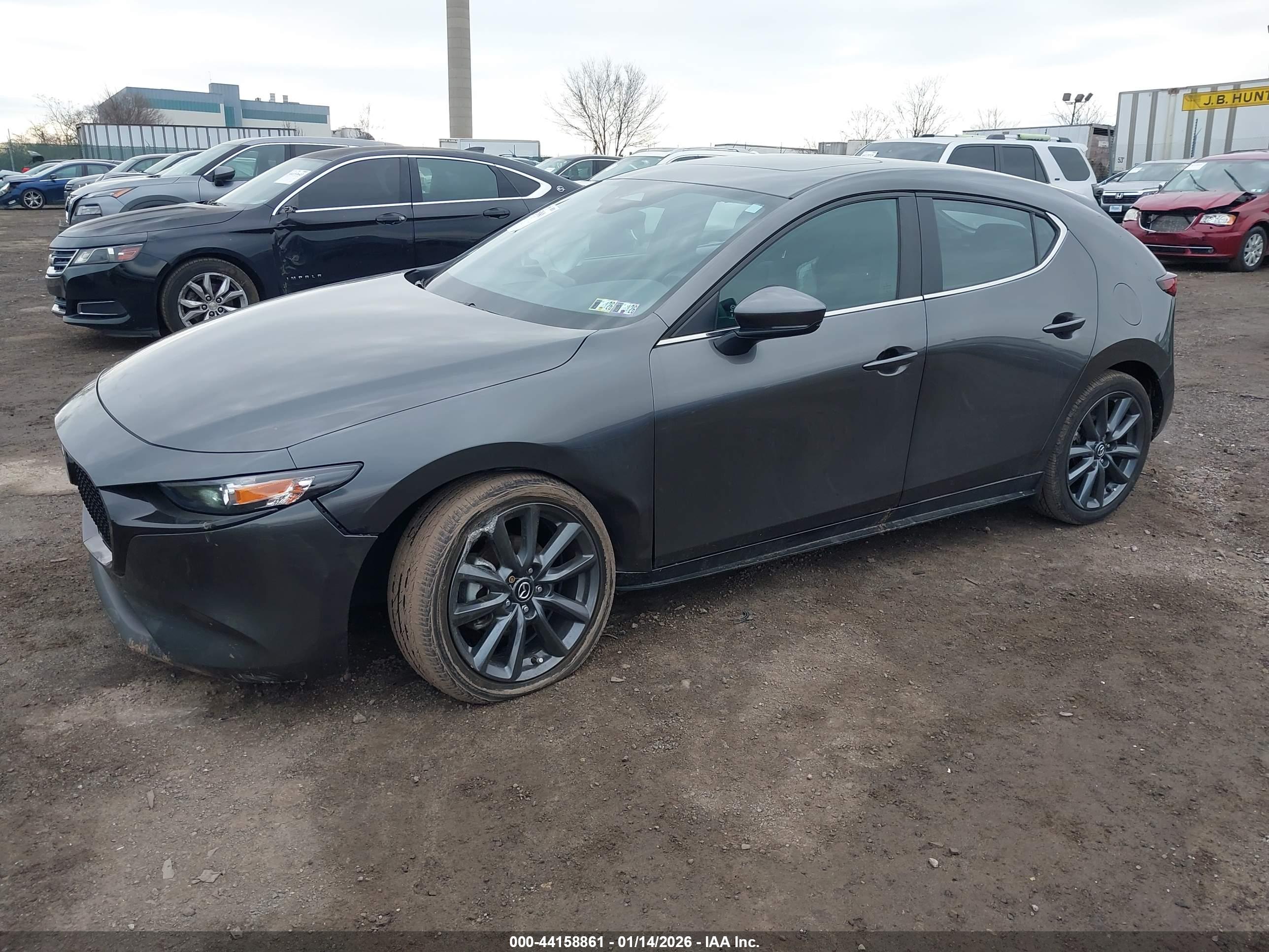 MAZDA MAZDA3 image 2