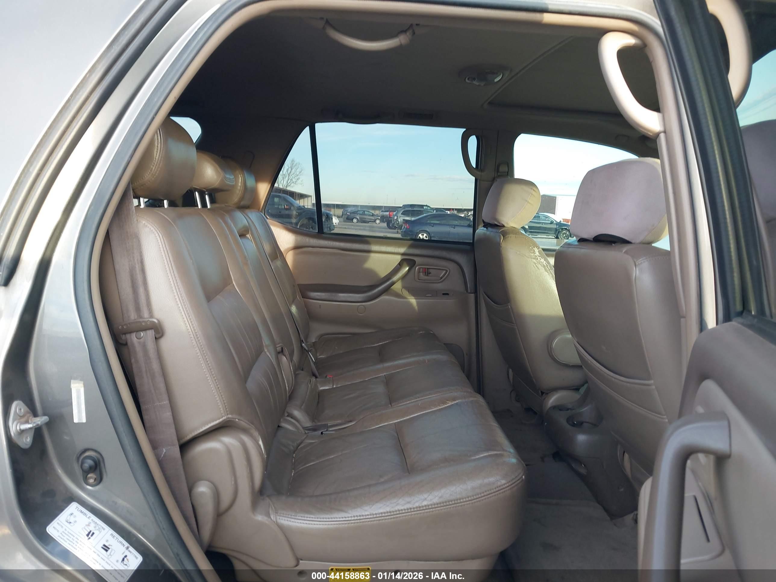TOYOTA SEQUOIA image 8
