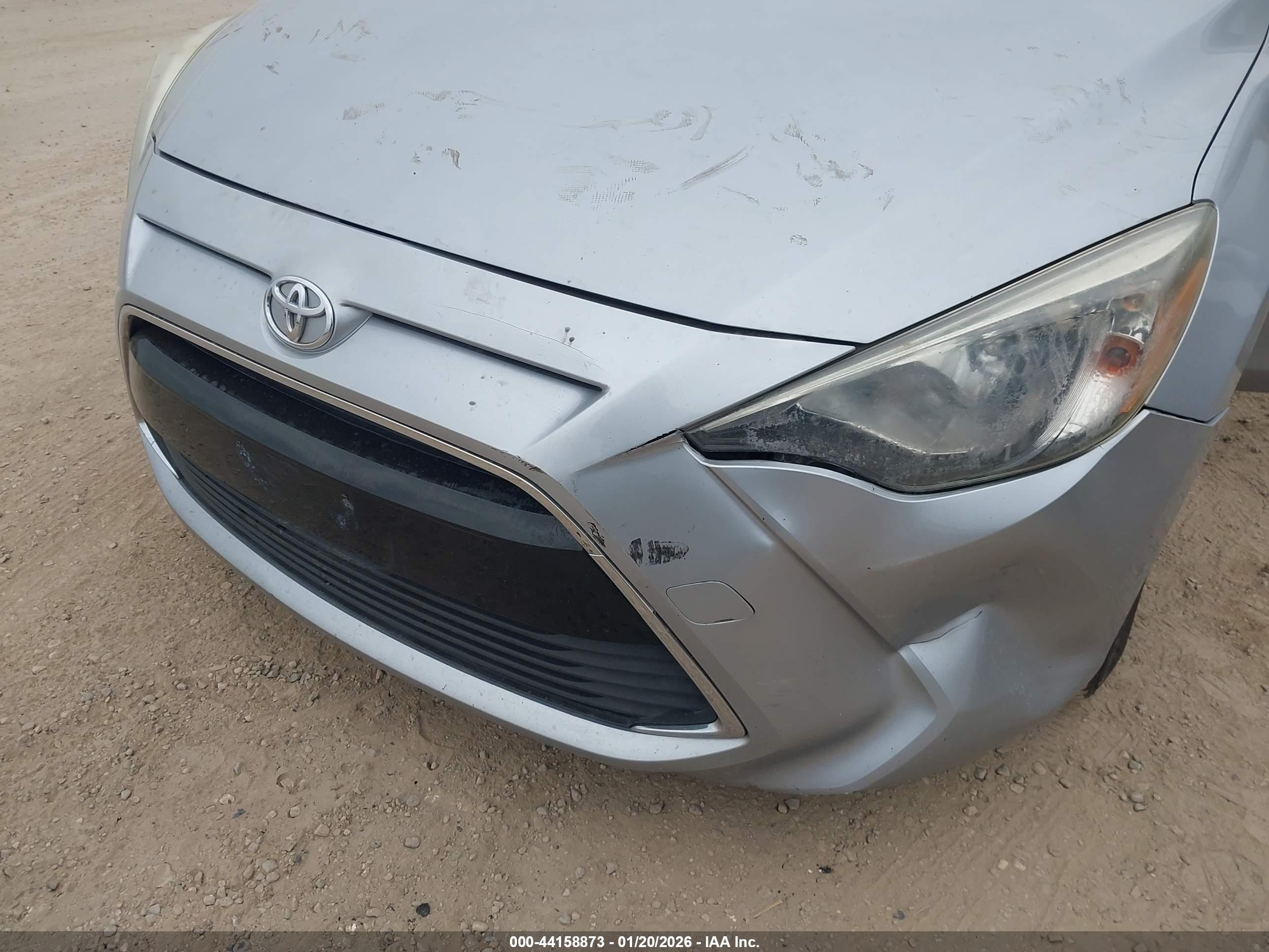 TOYOTA YARIS image 6