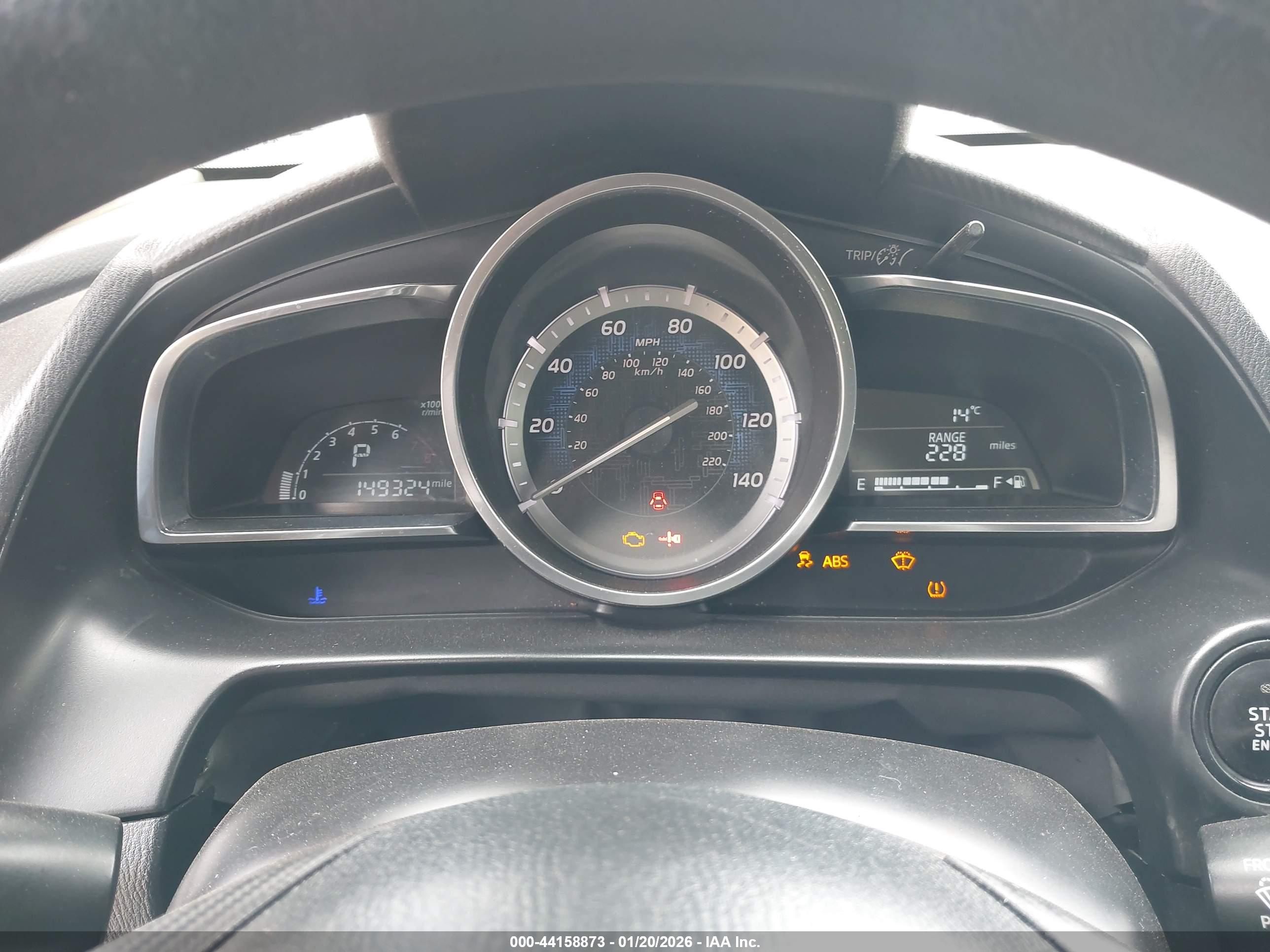 TOYOTA YARIS image 7