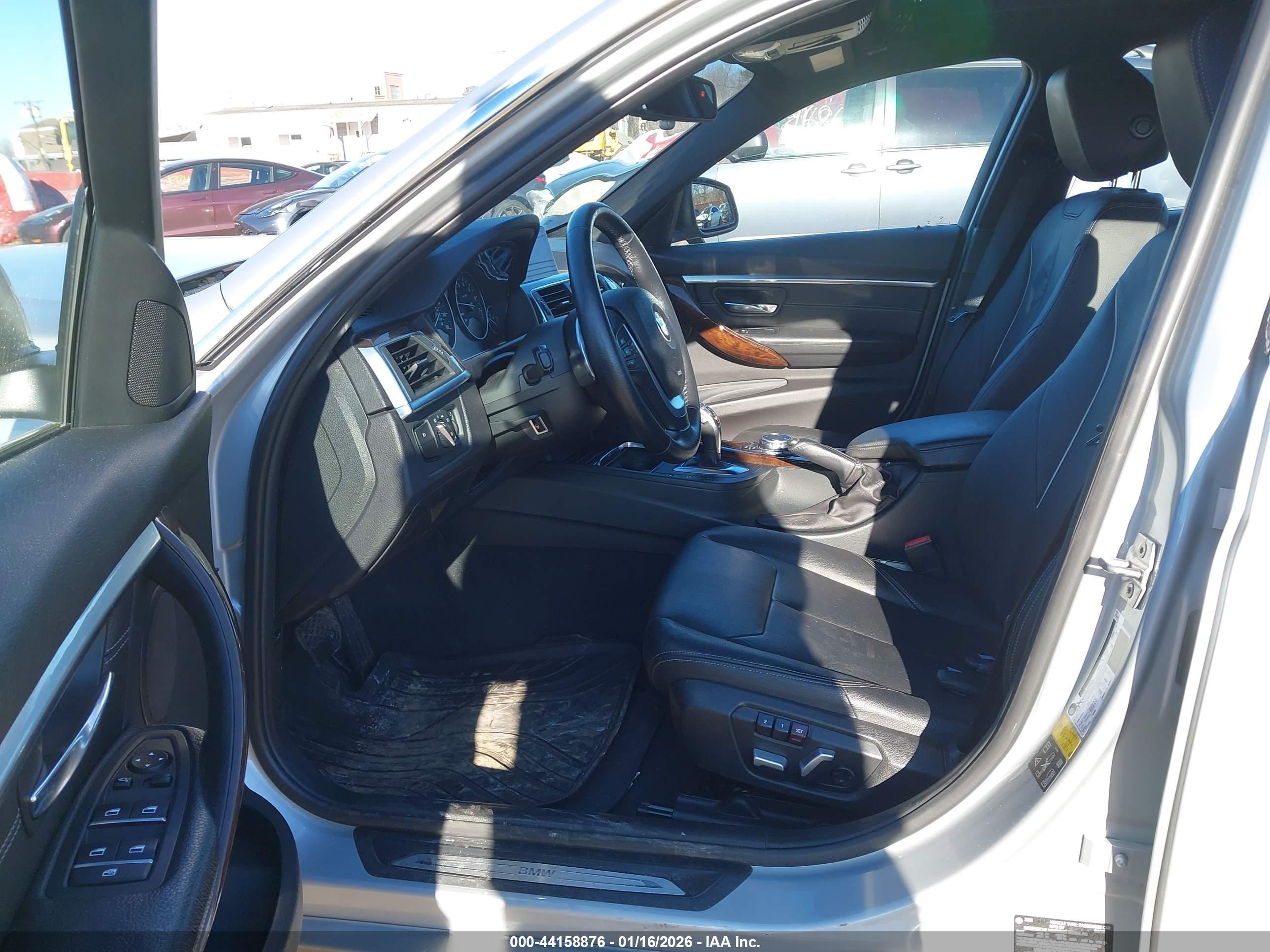 BMW 328I image 5