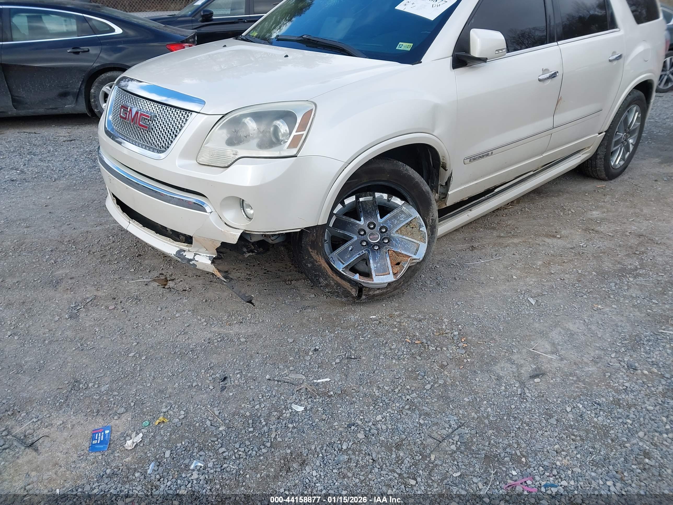 GMC ACADIA image 6